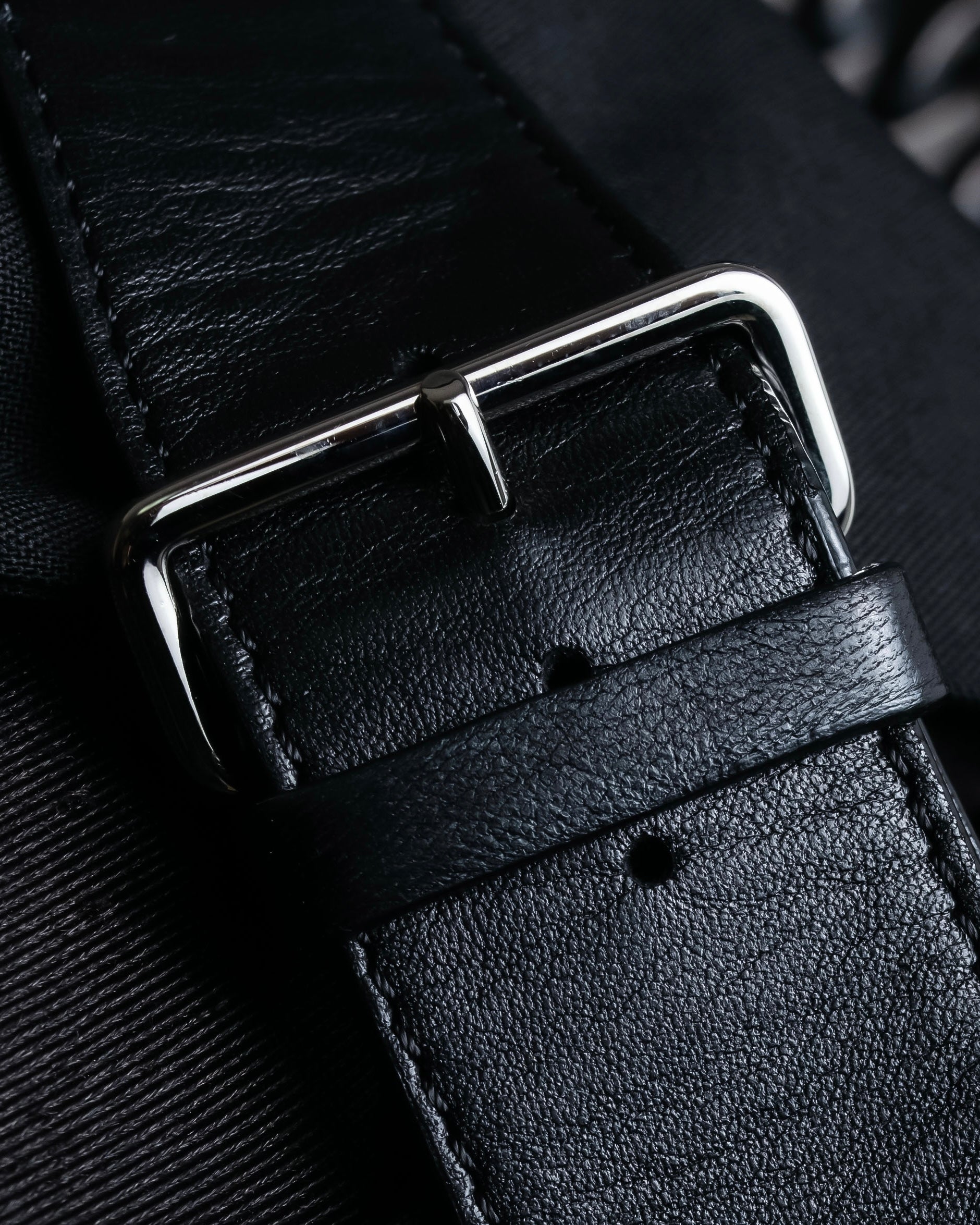 "LOUIS VUITTON" Leather tape cross knit detail vest