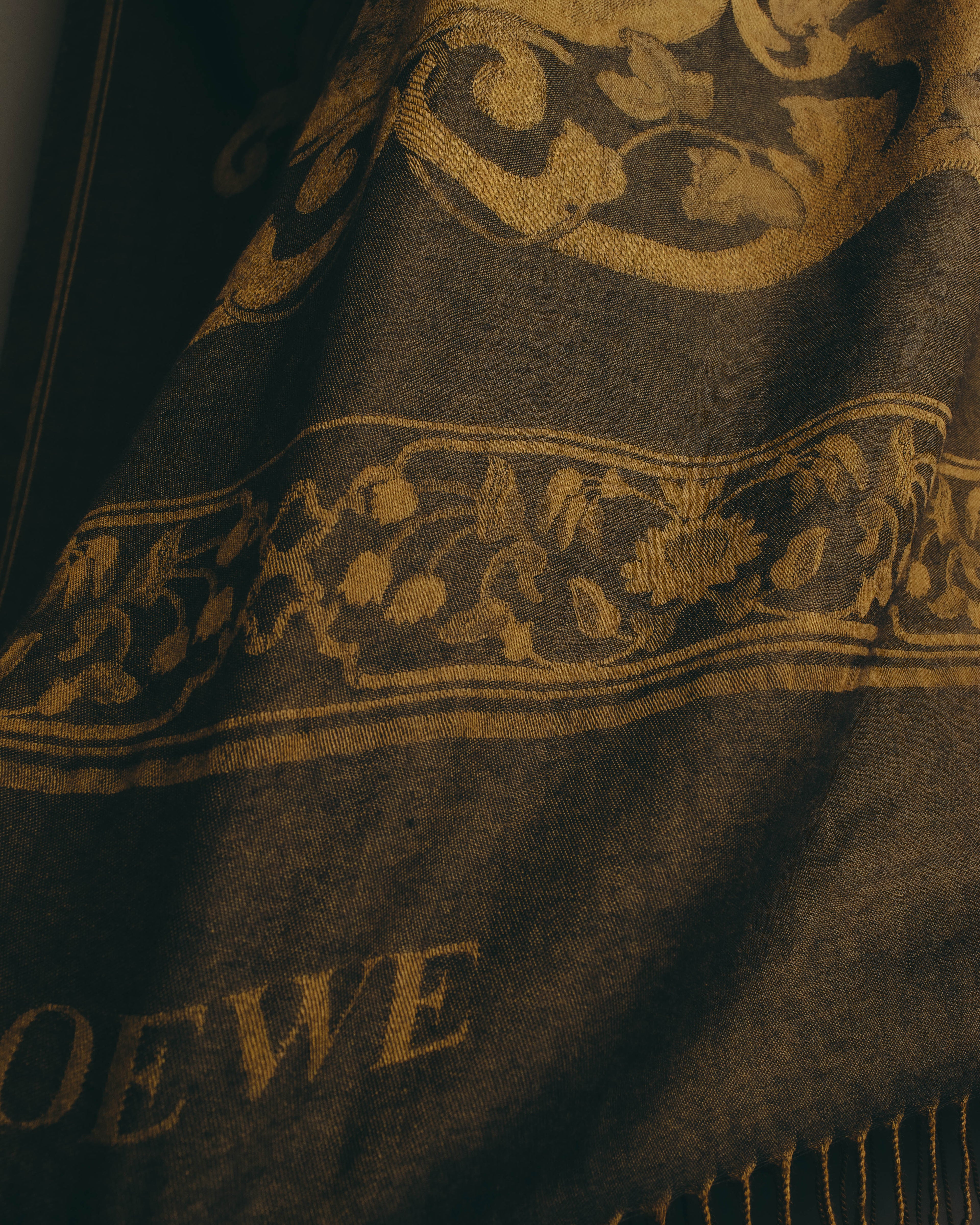 -SPECIAL- “LOEWE” 90’s-00’s Botanical anagram jacquard fringe stole