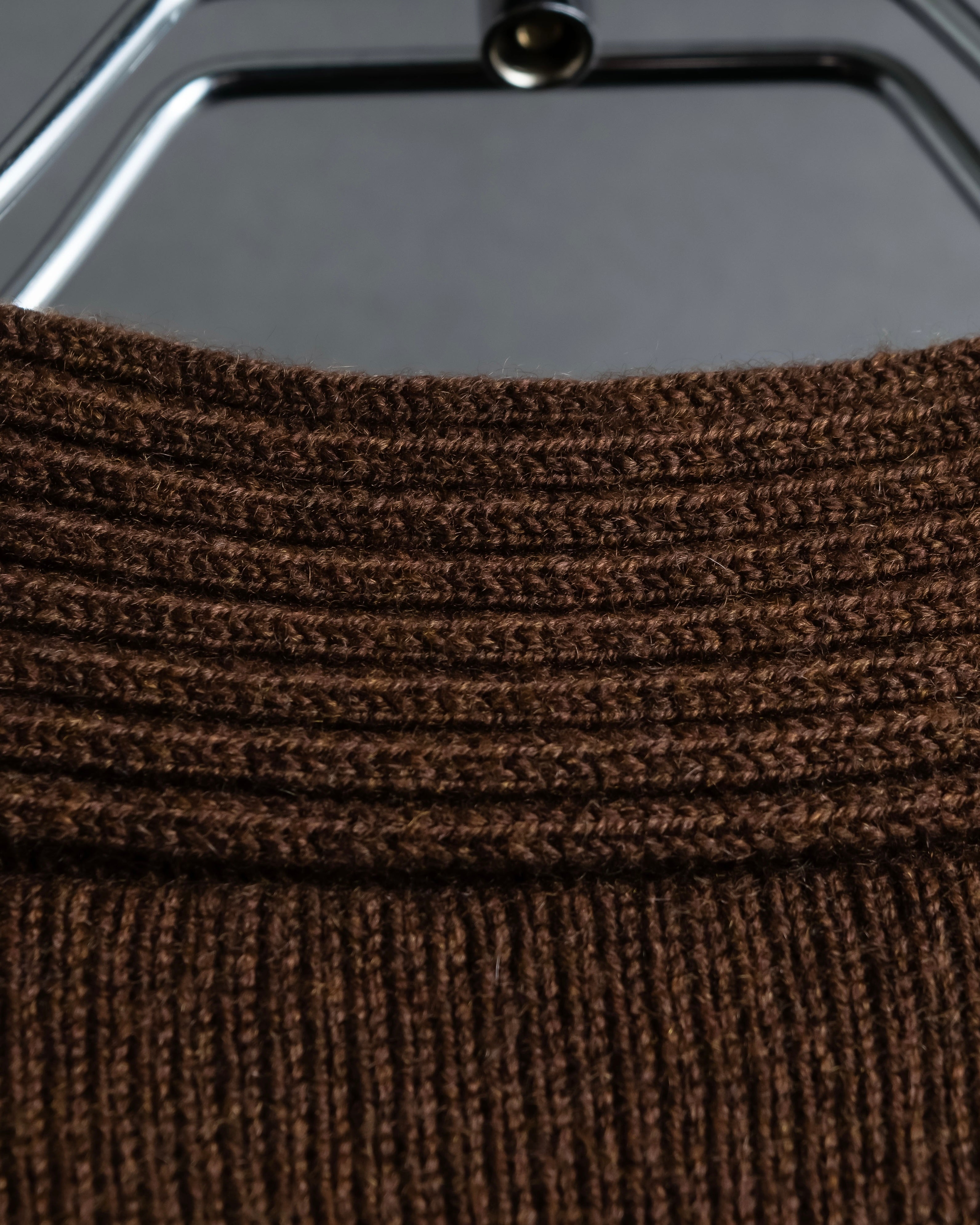 "HERMES" 100% cashmere V neck design knit