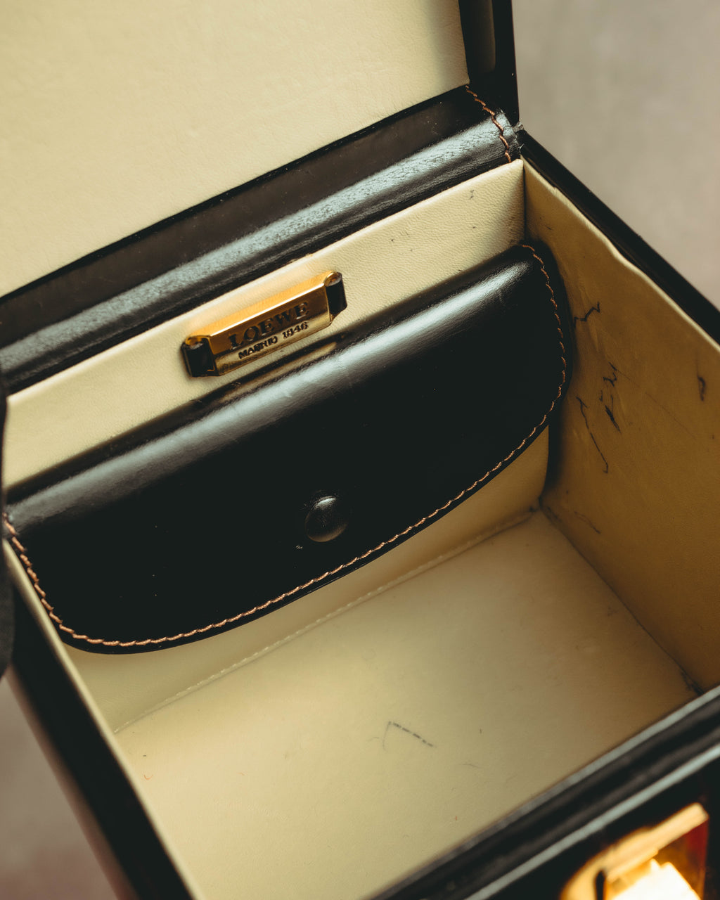 -SPECIAL- “LOEWE” Late 80’s-90’s Structured box vanity top handle bag