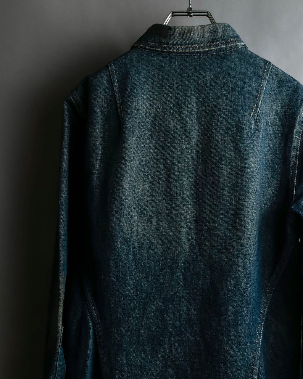 "GUCCI" Vintage faded shaped denim jacket