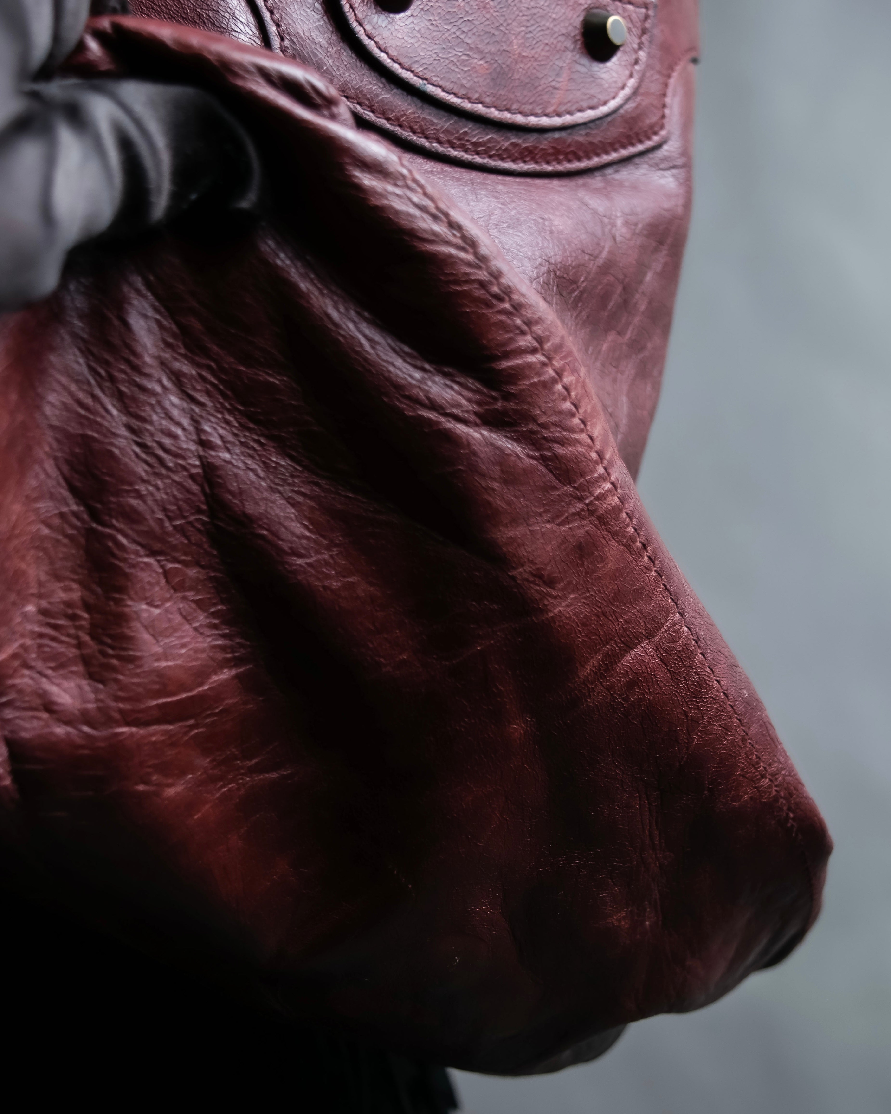 “BALENCIAGA” The Day leather one shoulder bag (burgundy)