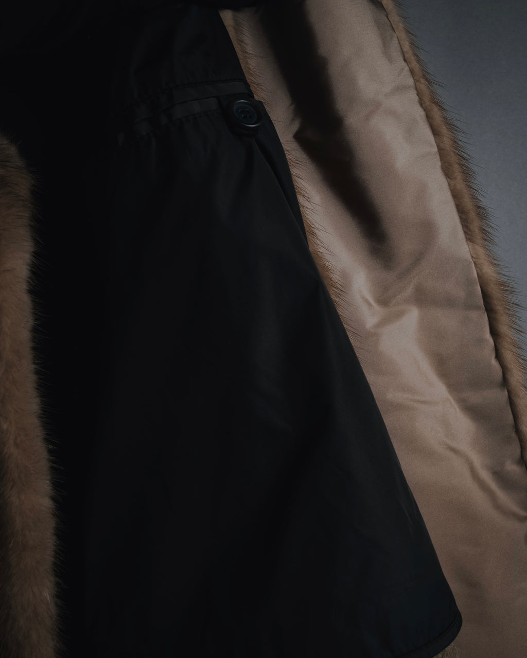 "PRADA" 90’s-00’s embellished fur-collar stretch tech coat