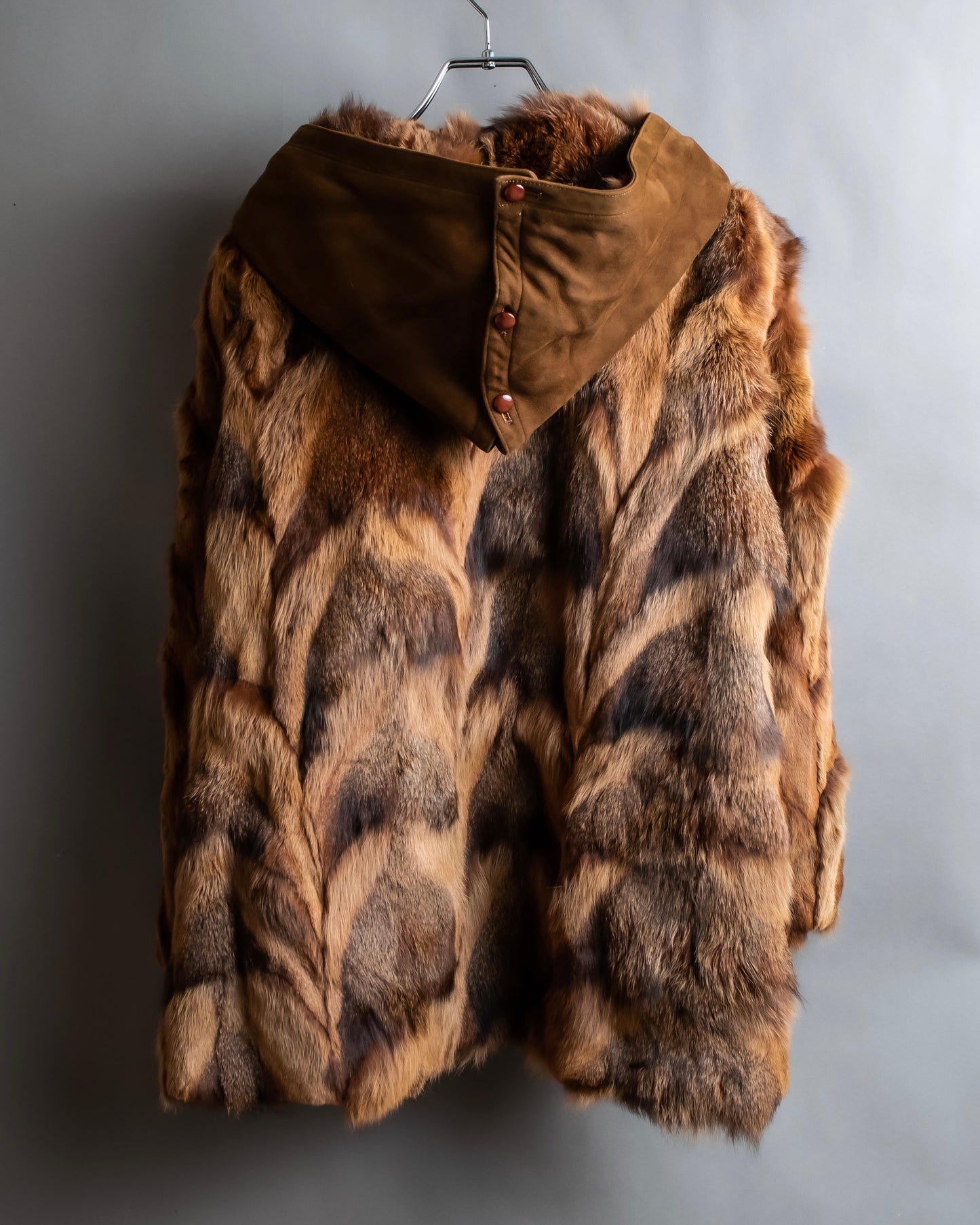 Vintage gradient fur hooded jacket