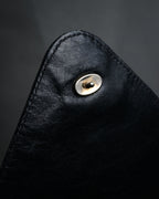 “VALENTINO” 80’s-90’s Embossed V logo chain clutch bag