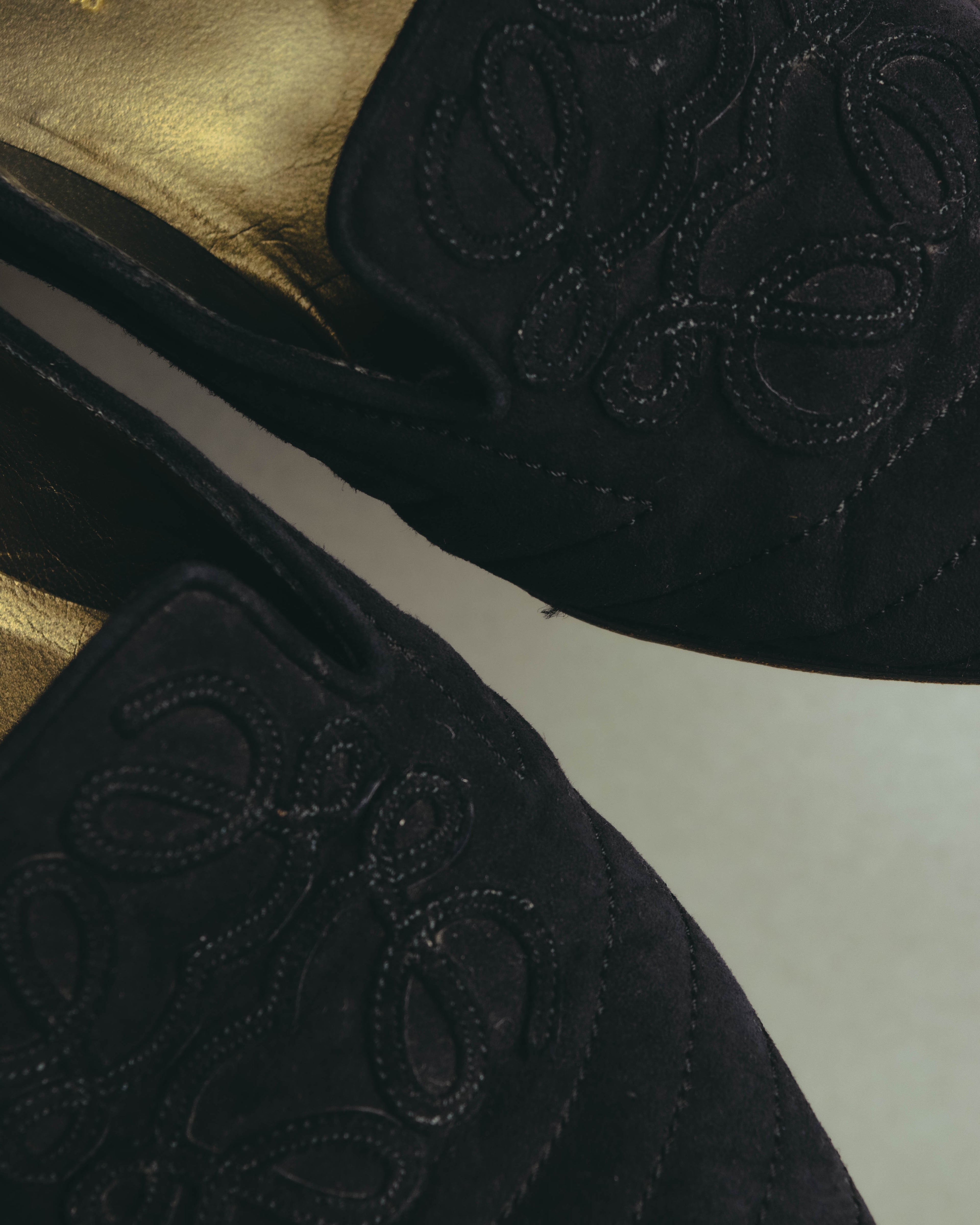 "LOEWE" 80's-00's Black suede loafer pumps