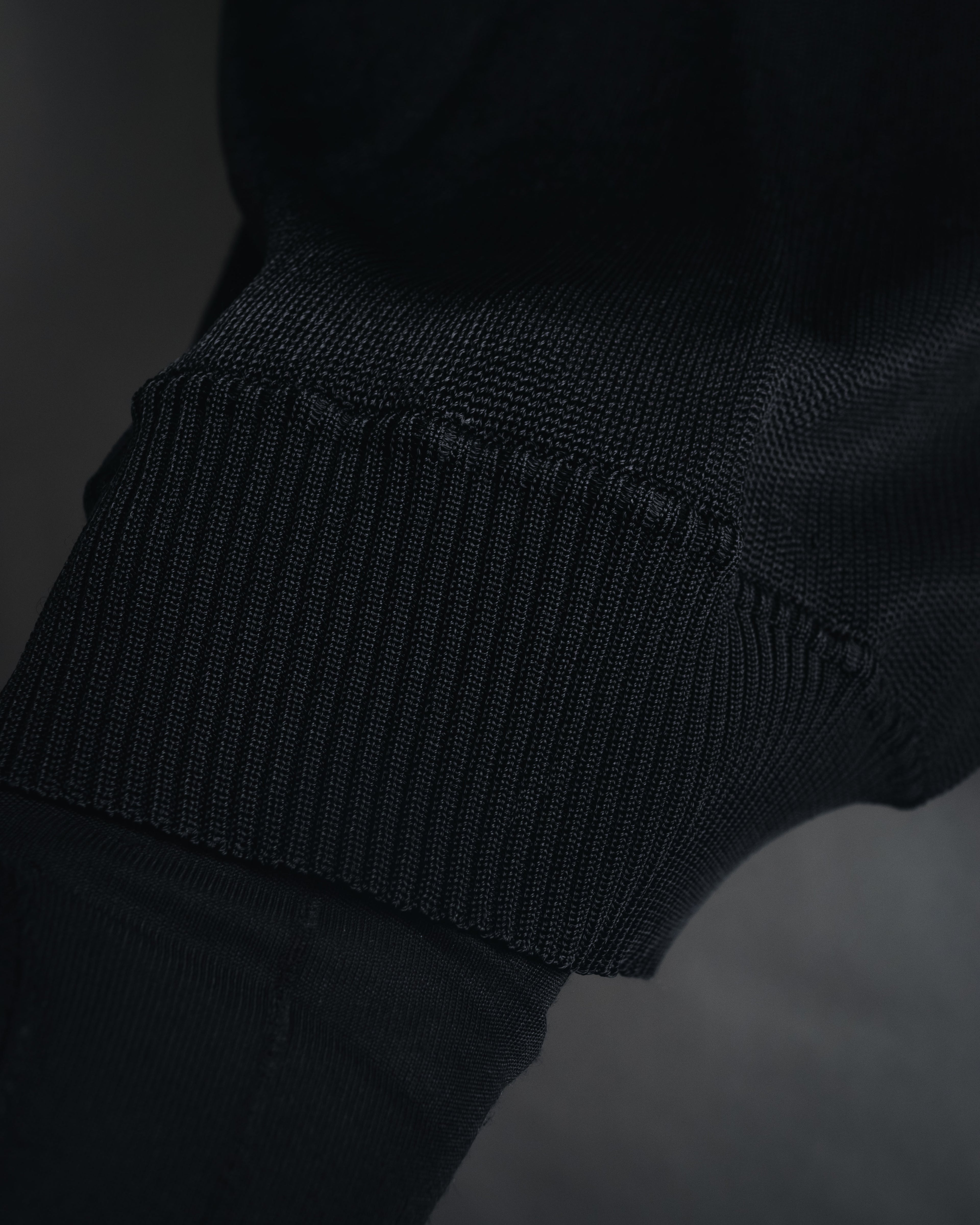 "Christian Dior BOUTIQUE" 2007’s draped viscose mesh-panel pullover