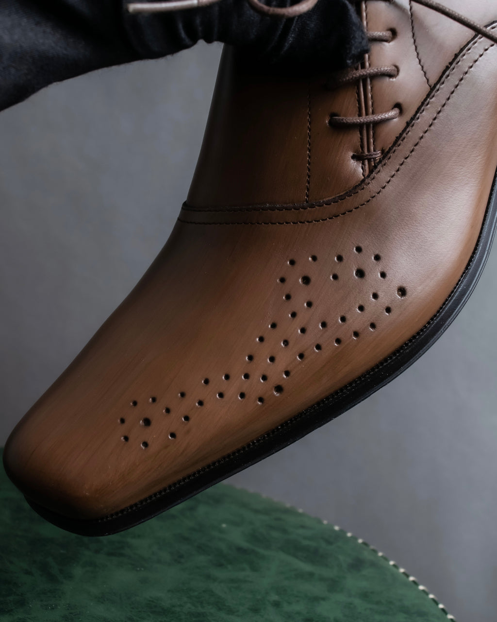 "KATHARINE HAMNETT" Perforated square toe lace-up leather shoes