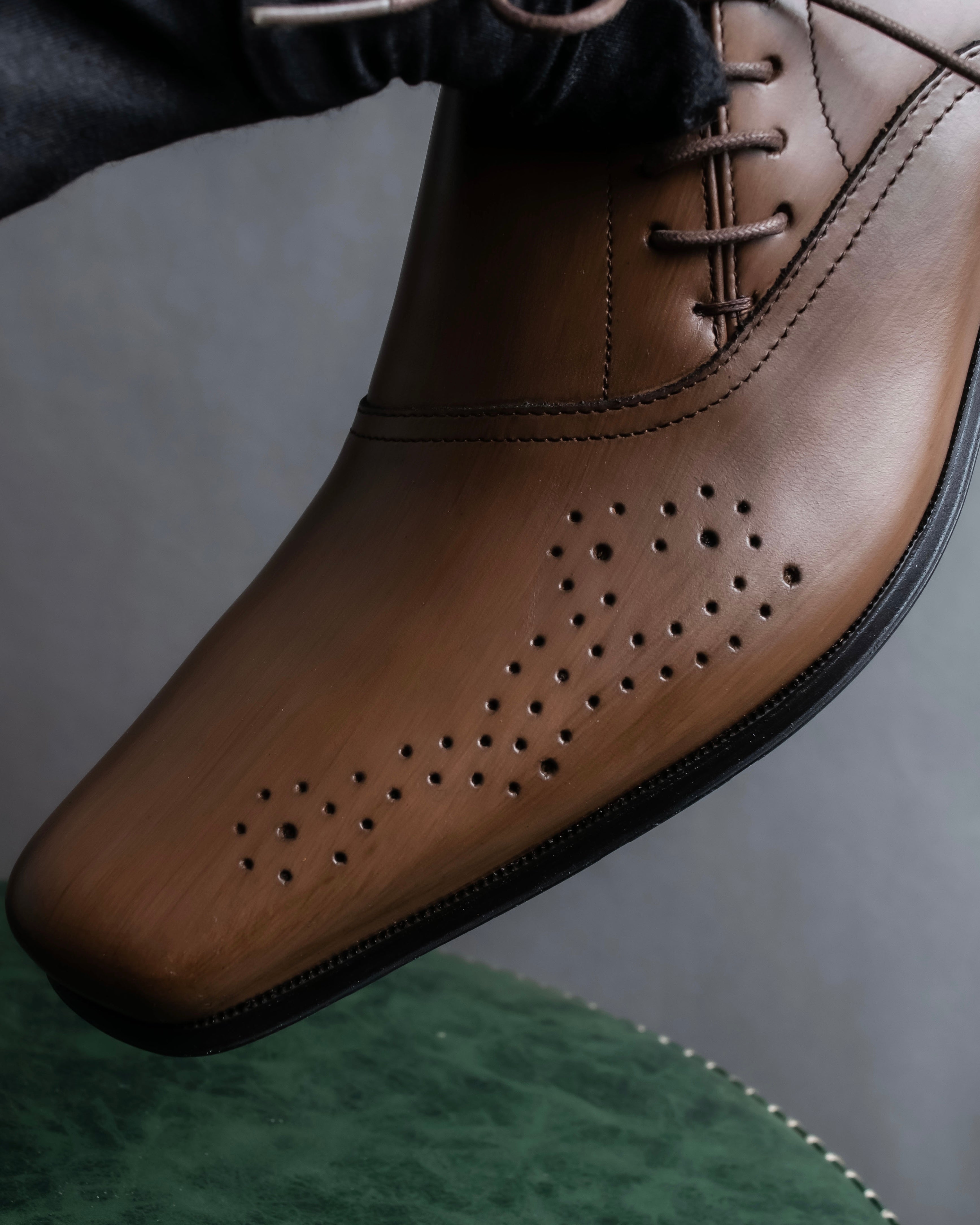 "KATHARINE HAMNETT" Perforated square toe lace-up leather shoes