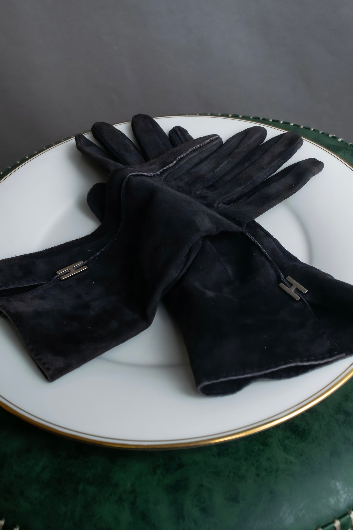 "HERMES" H motif design suede leather gloves