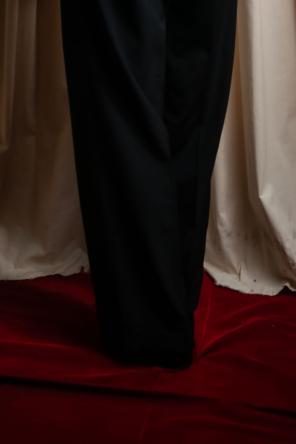 "JEAN PAUL GAULTIER FEMME"
 High-waisted straight draping slacks