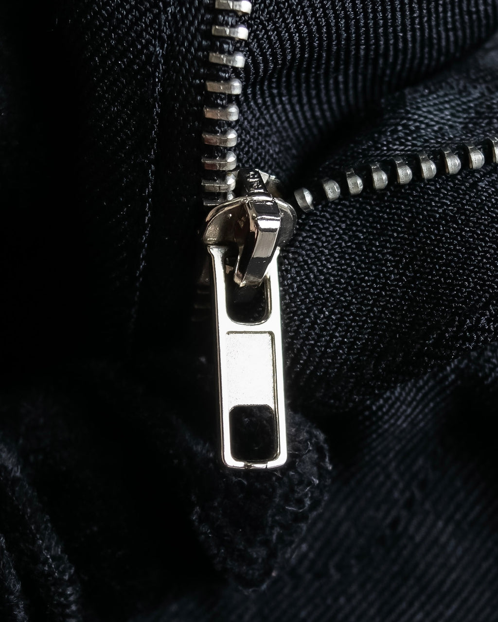 "COMME des GARCONS HOMME PLUS" 19SS Cut-off design slacks