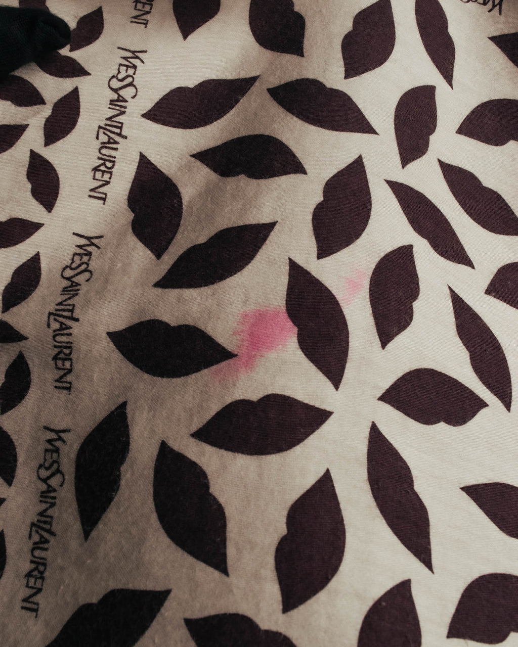 “Yves Saint Laurent” 80’s-90’s Leaf motif logo mini scarf
