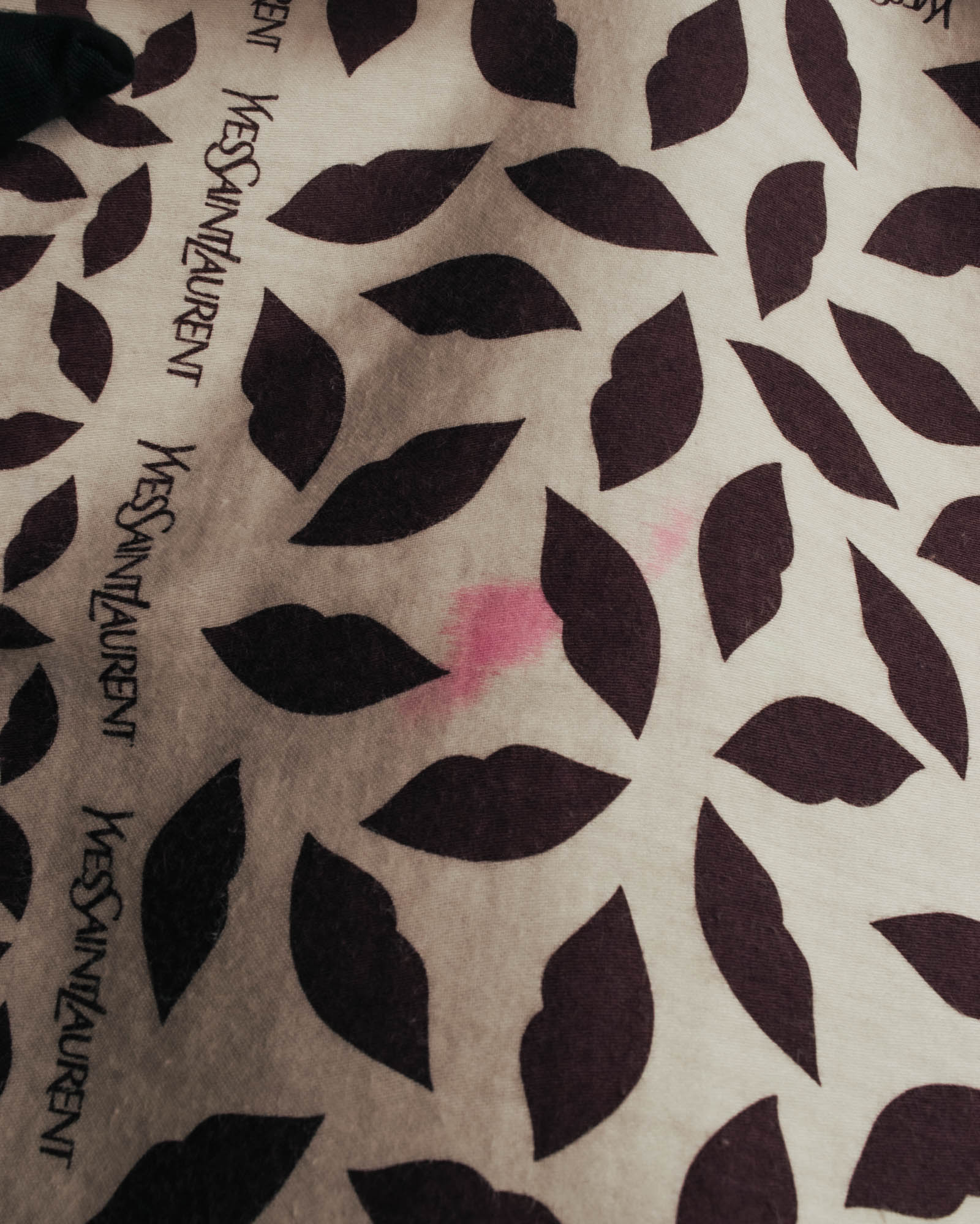 “Yves Saint Laurent” 80’s-90’s Leaf motif logo mini scarf