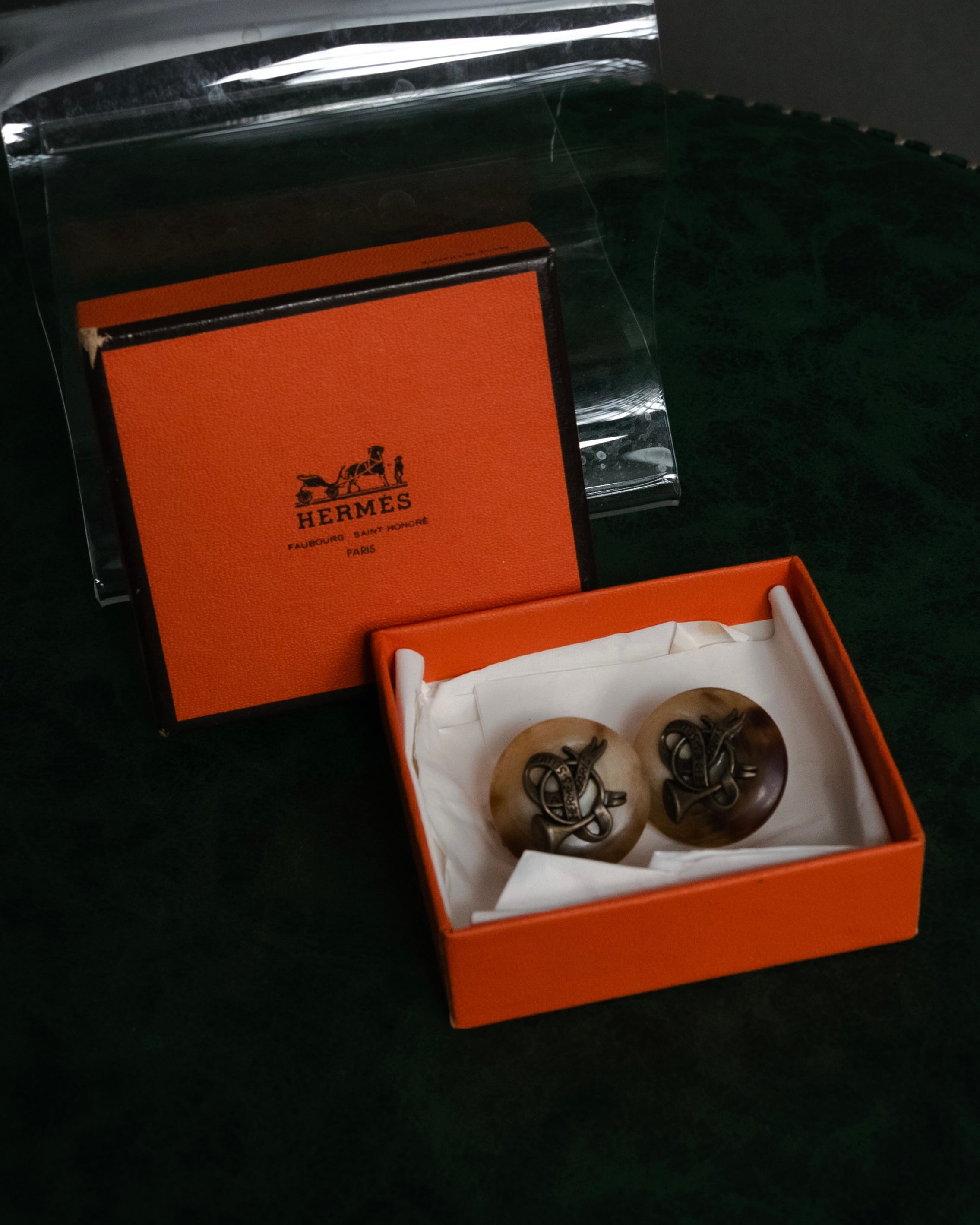 "HERMES" 90’s horn motif buffalo horn clip earrings