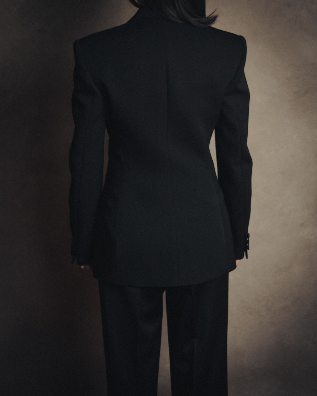 –SPECIAL– “VALENTINO” 2020’s Sculpted peak lapel jacket