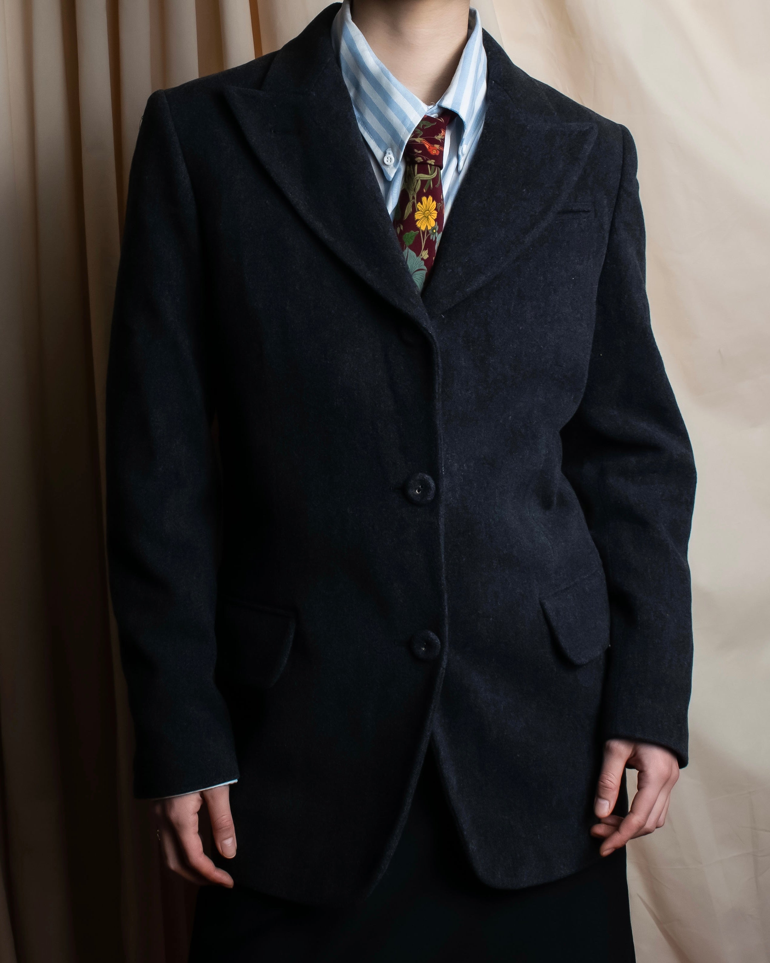 "JEAN PAUL GAULTIER FEMME"
Peaked drape beautiful shape tailored jacket