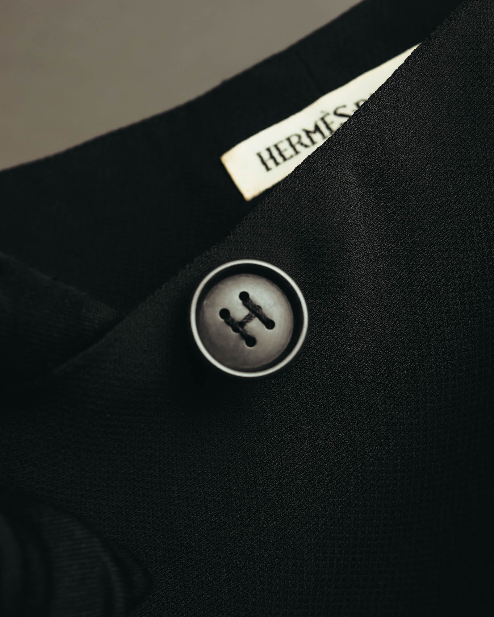 “HERMÈS” 90’s-00’s Minimal black silk wrap skirt