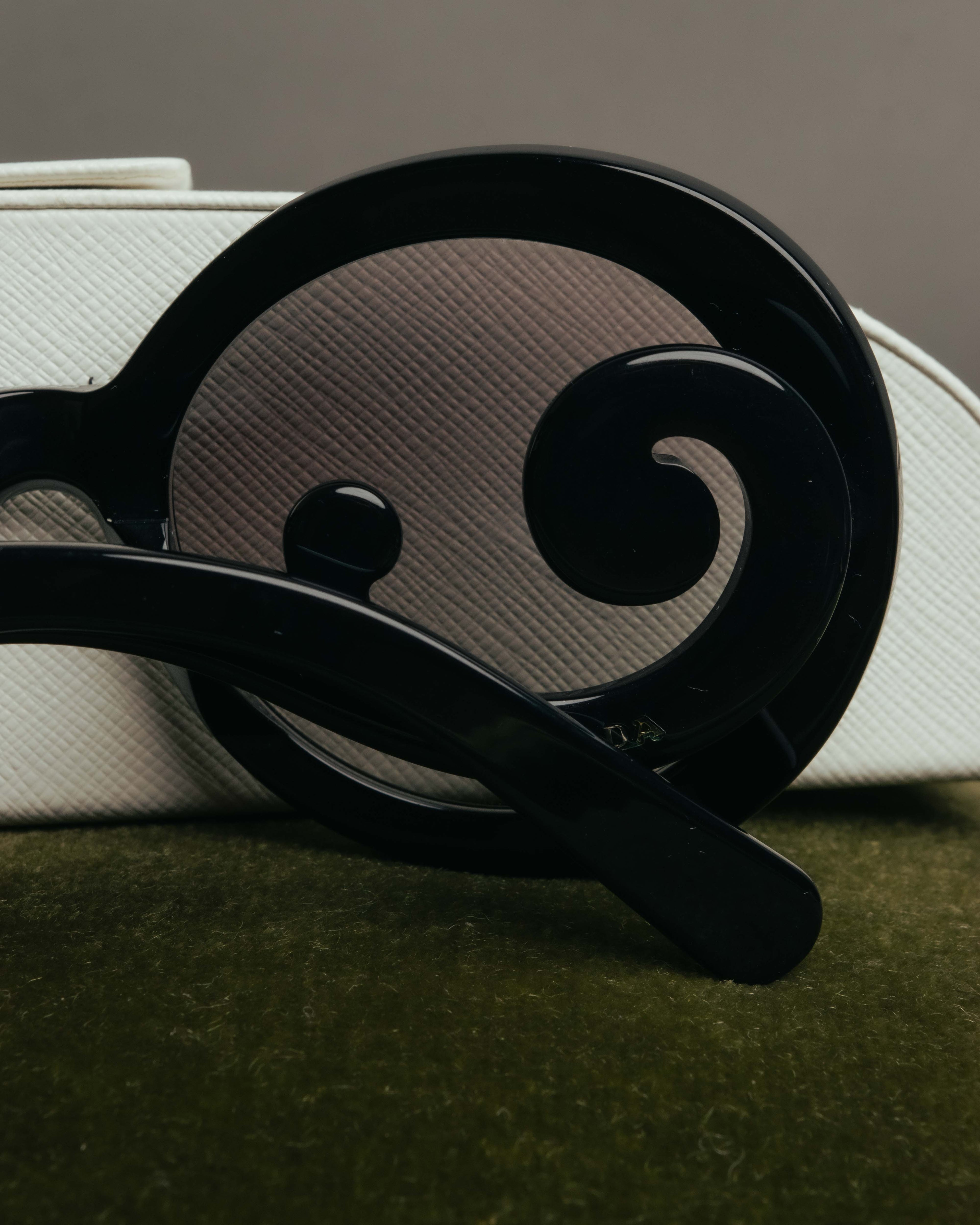 "PRADA" 10's Sculptural baroque sunglasses