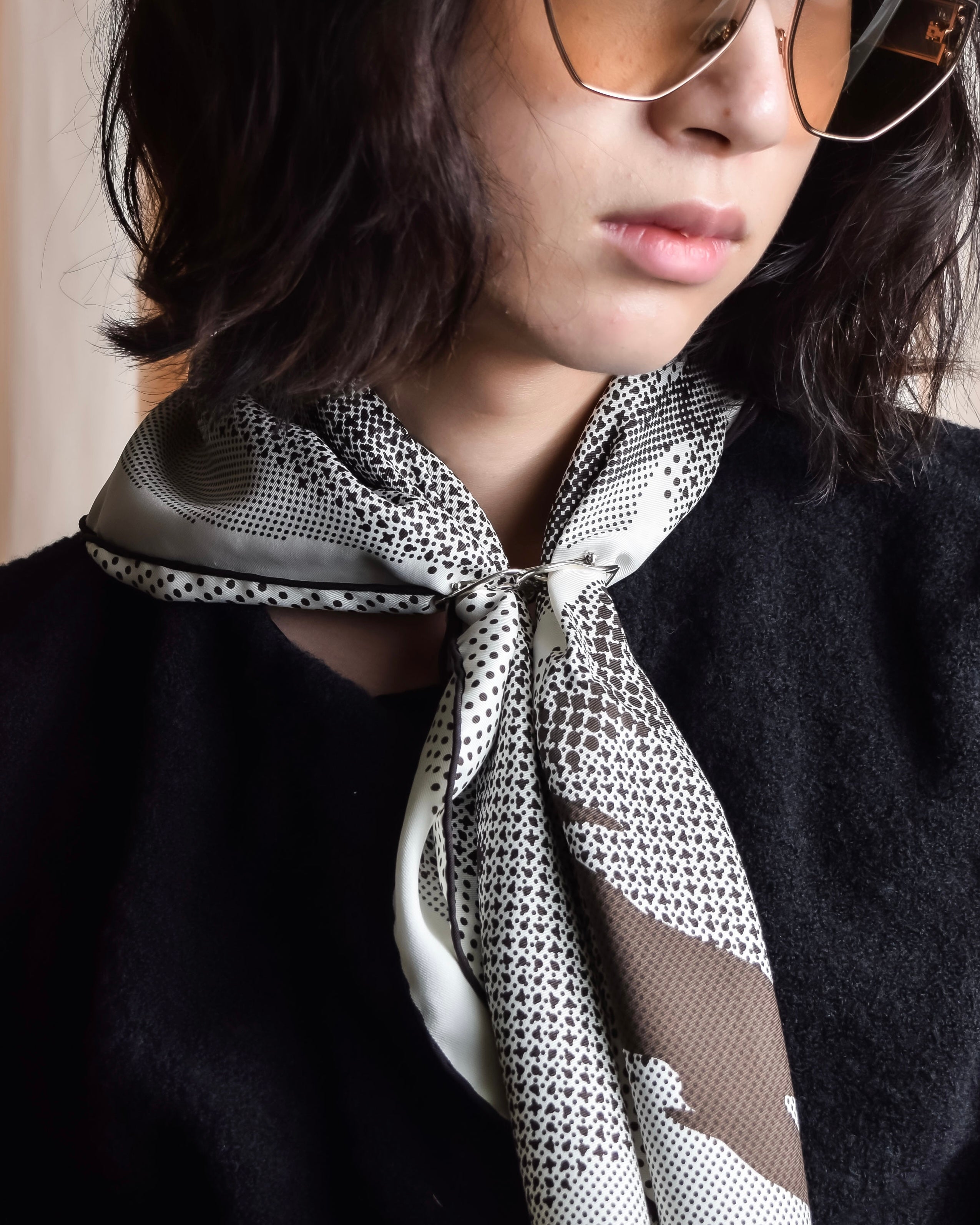 "HERMES" Silk fantaisie a cheval carré scarf 70