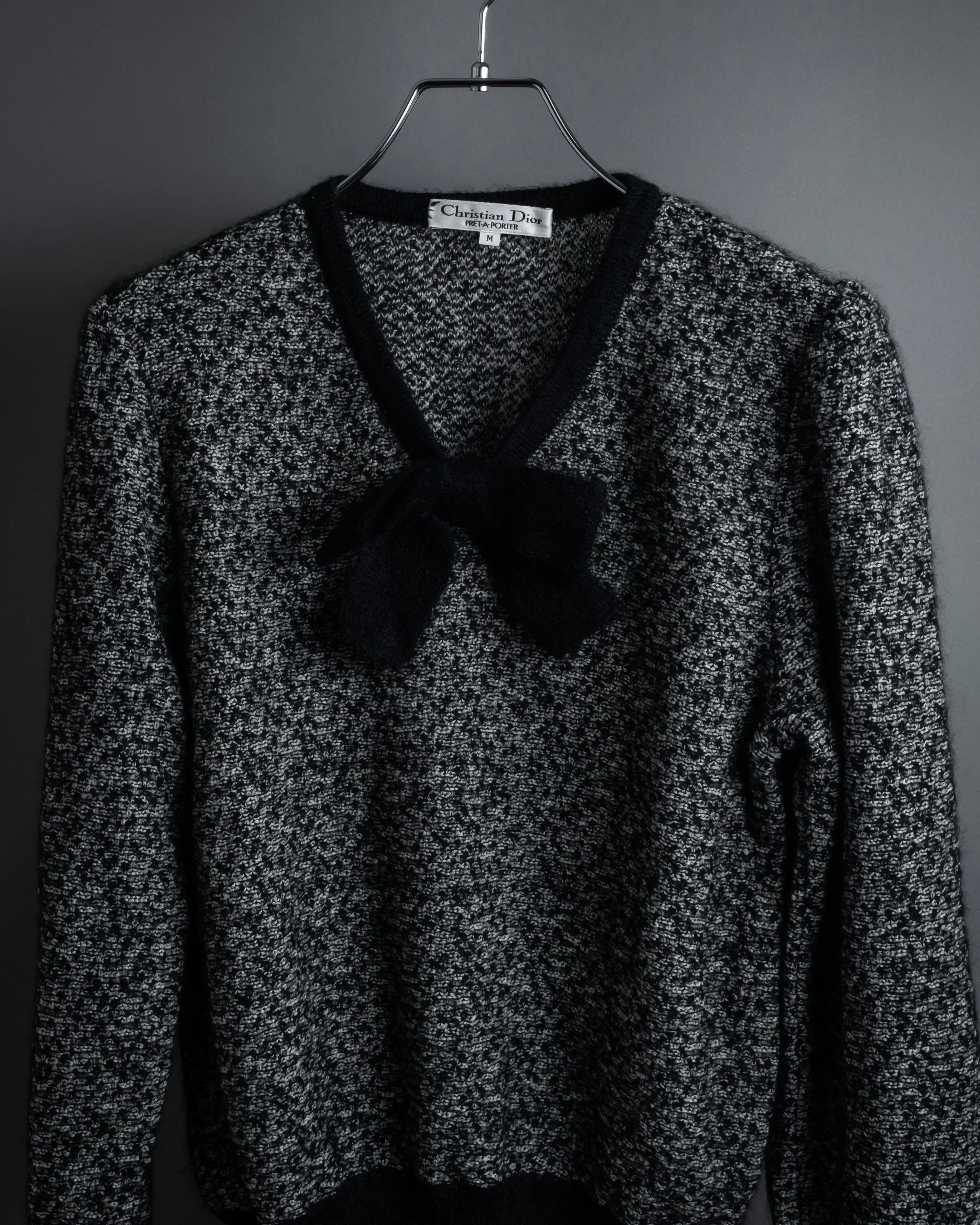 "Christian Dior PRETA PORTER"
Ribbon design mixed yarn knit pullover