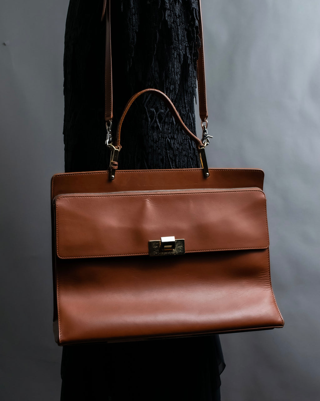 “BALENCIAGA” Le Dix 2 way hand bag