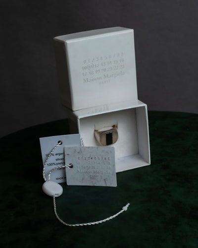 "MAISON MARGIELA" 18SS signet design silver ring