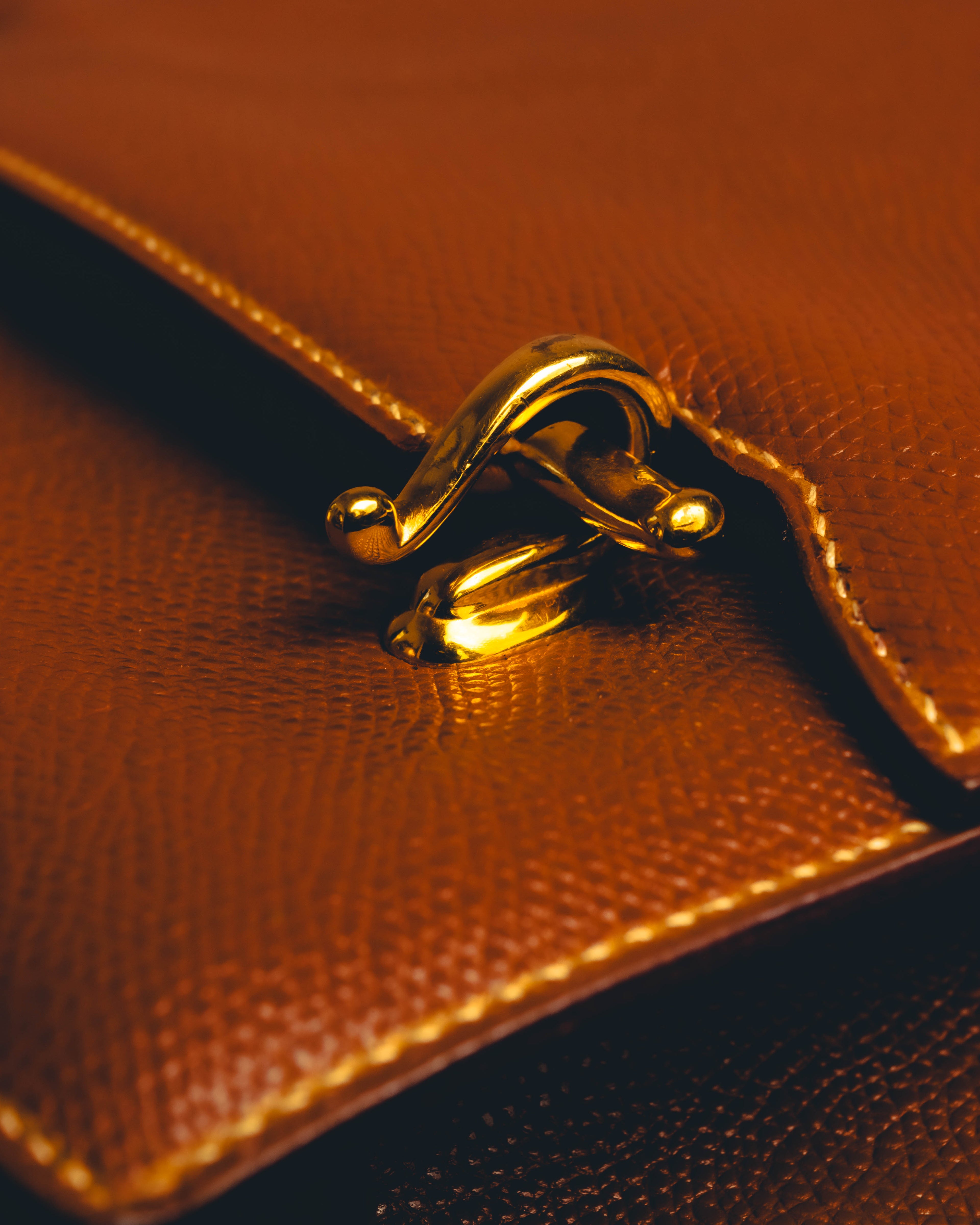-SPECIAL- "Hermès" 80's Structured leather shoulder bag