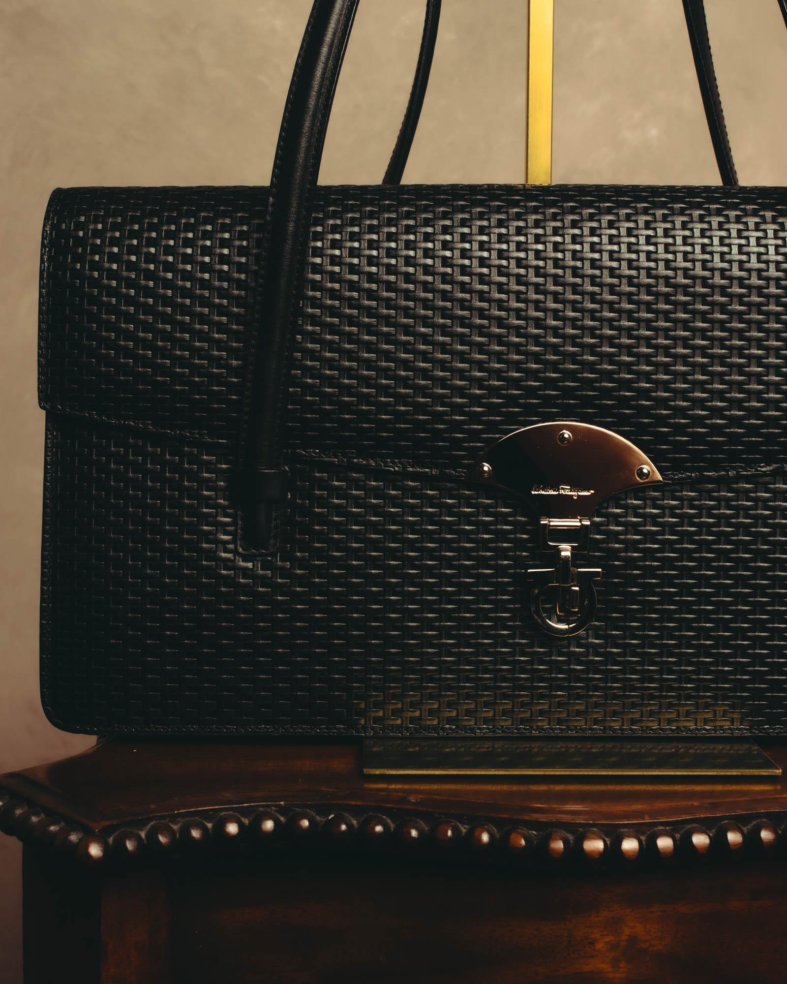 "Salvatore Ferragamo" 90's-00's Woven leather shoulder handbag