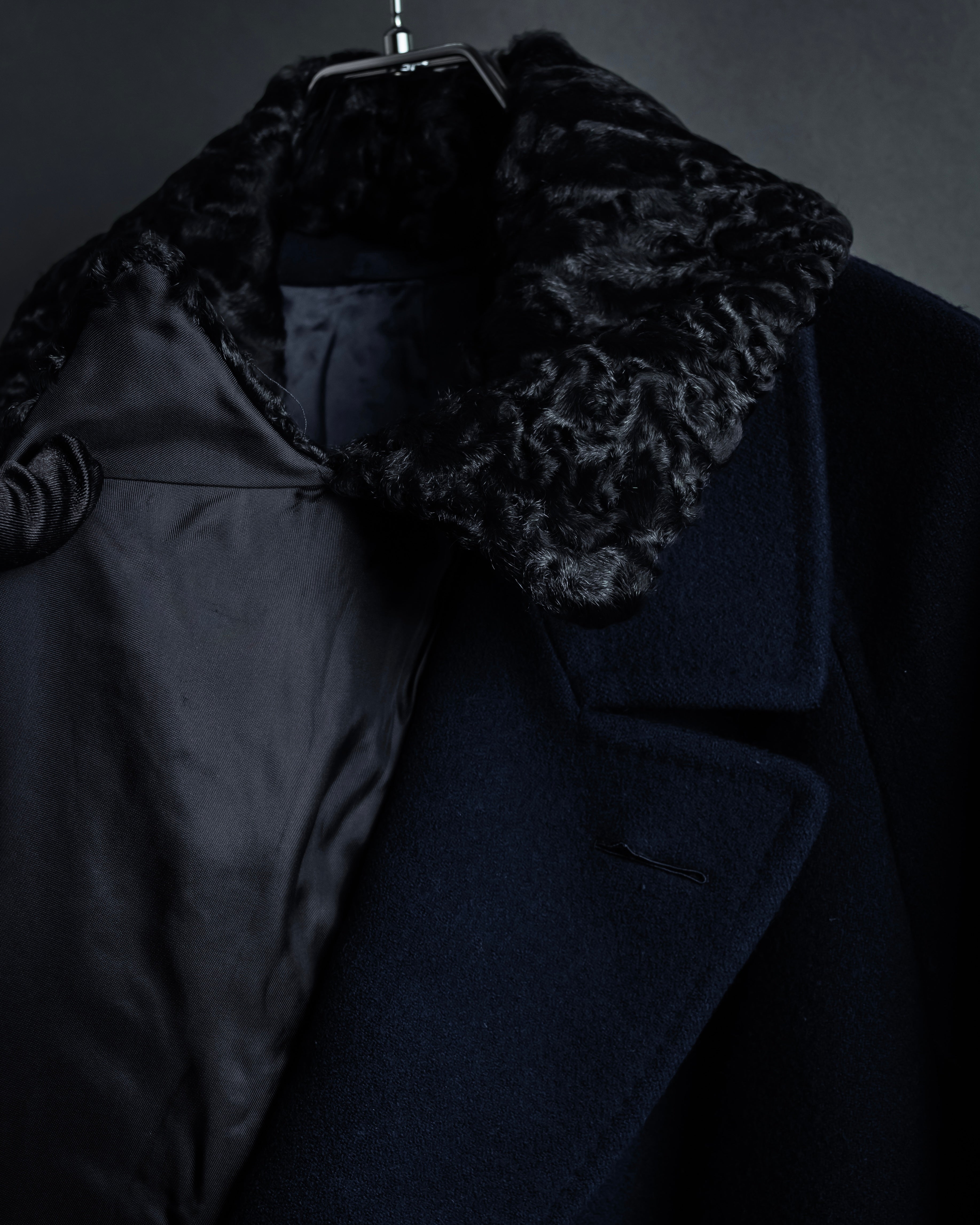 -SPECIAL- "CARUSO"
 Fur collar design belted melton coat