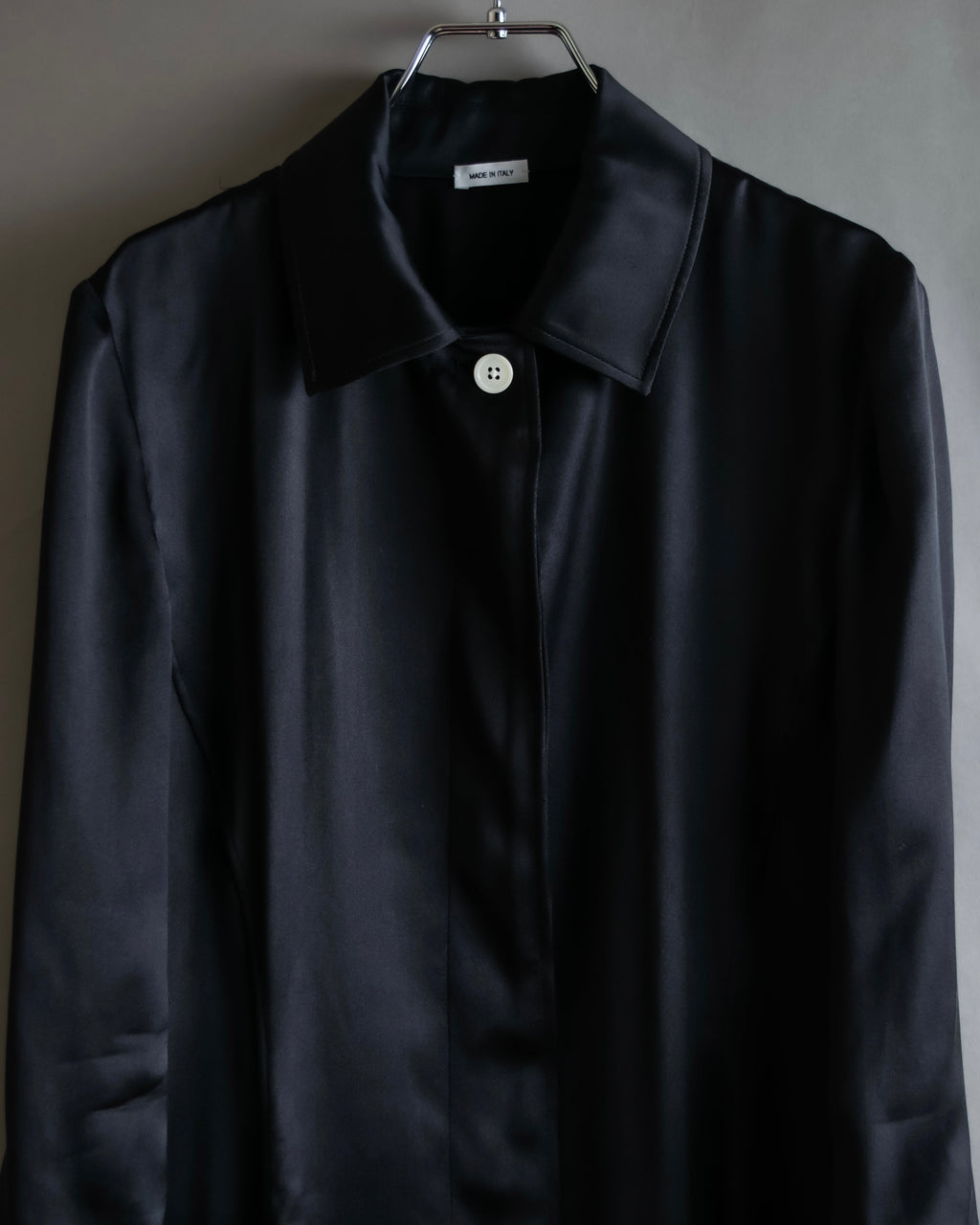 "THOM BROWNE" Shiny long hidden button shirt