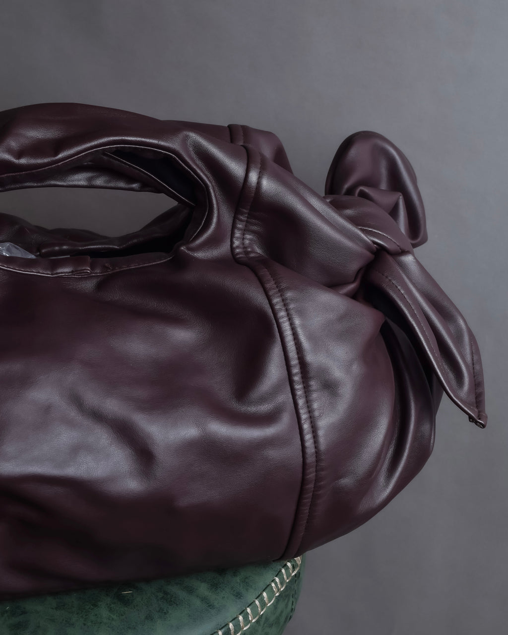 "COMME des GARCONS COMME des GARCONS" Knot drape design leather bag