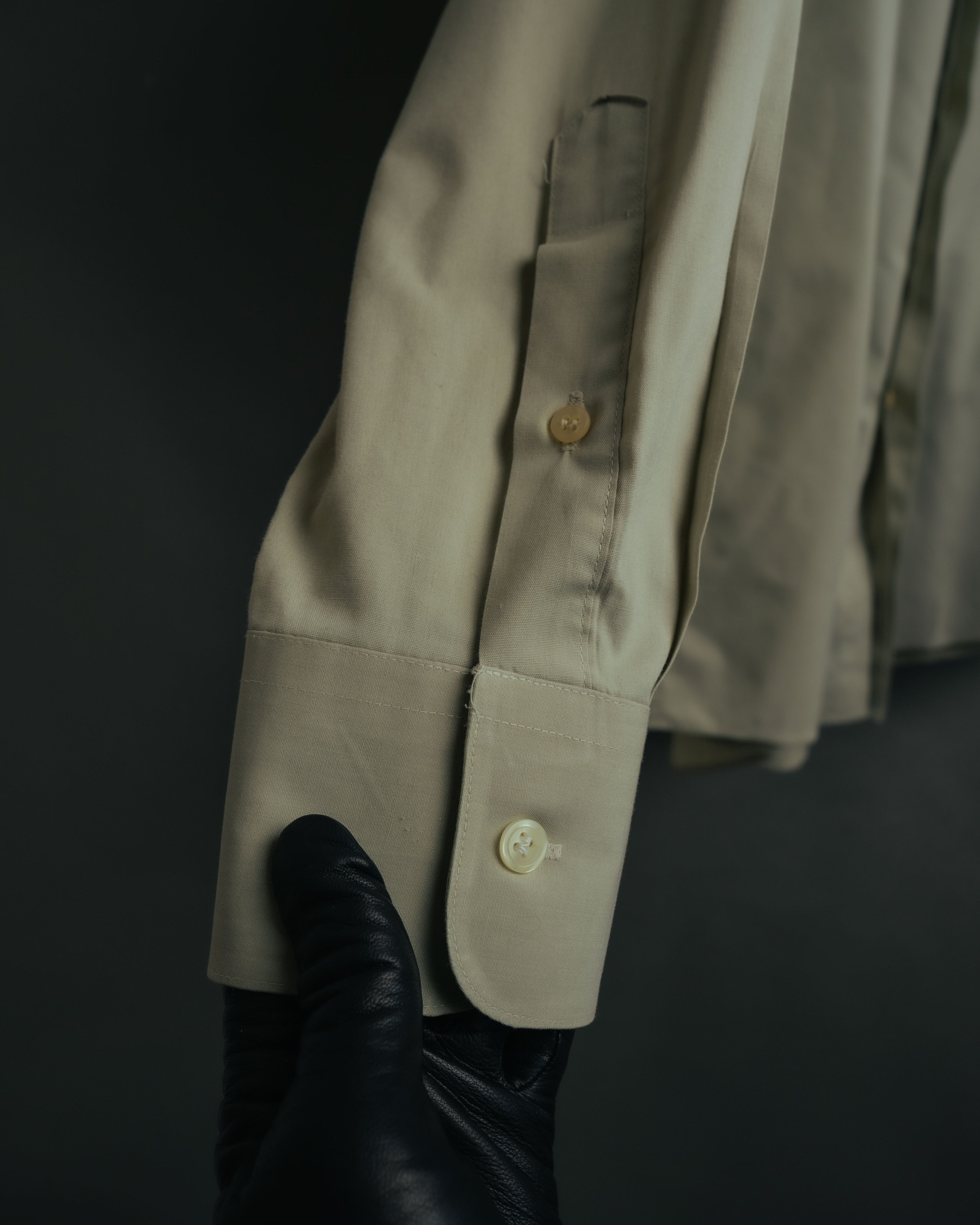 -MOOD Vintage Collections-
90’s Round collar fly front shirt