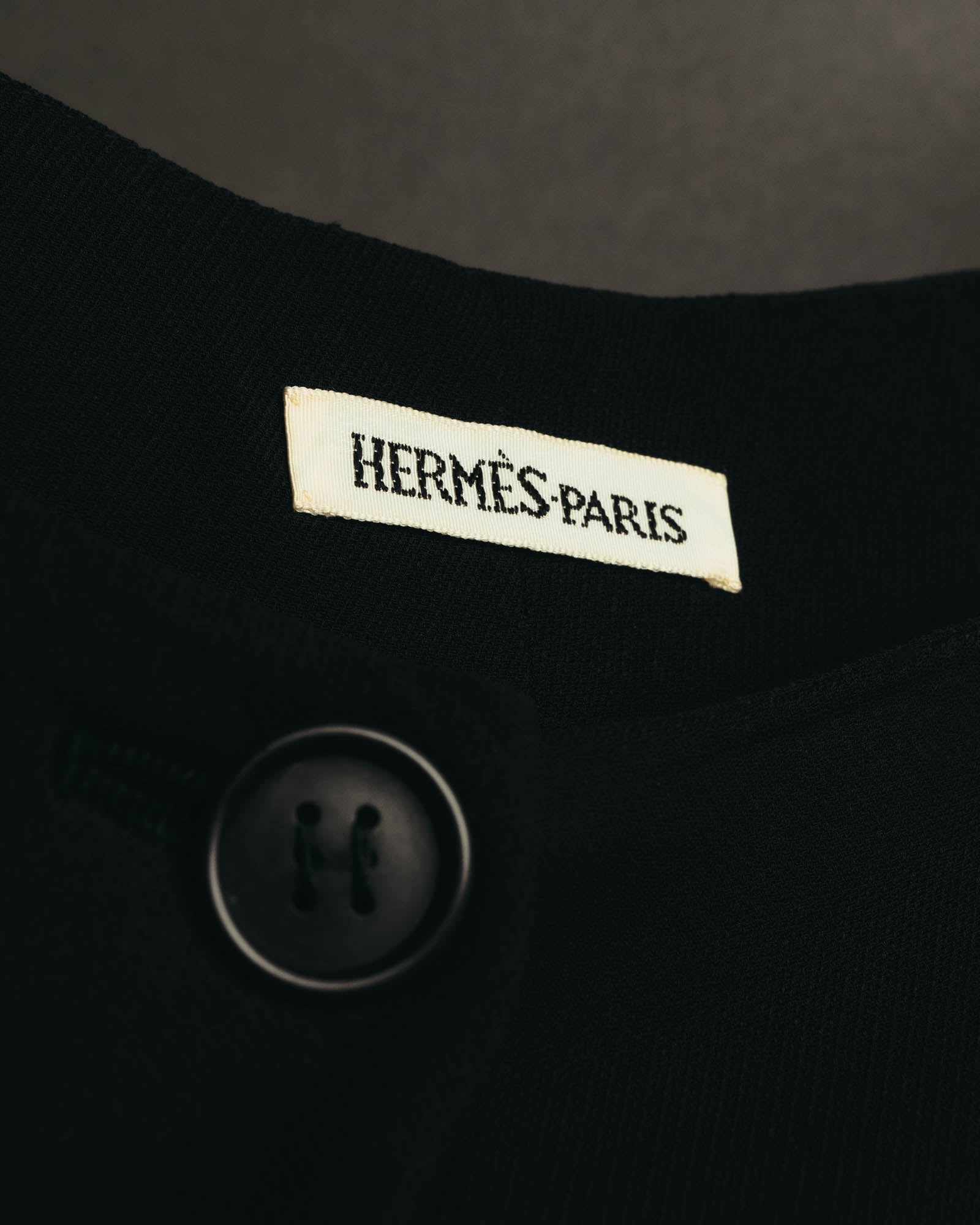 “HERMÈS” 90’s-00’s Minimal black silk wrap skirt