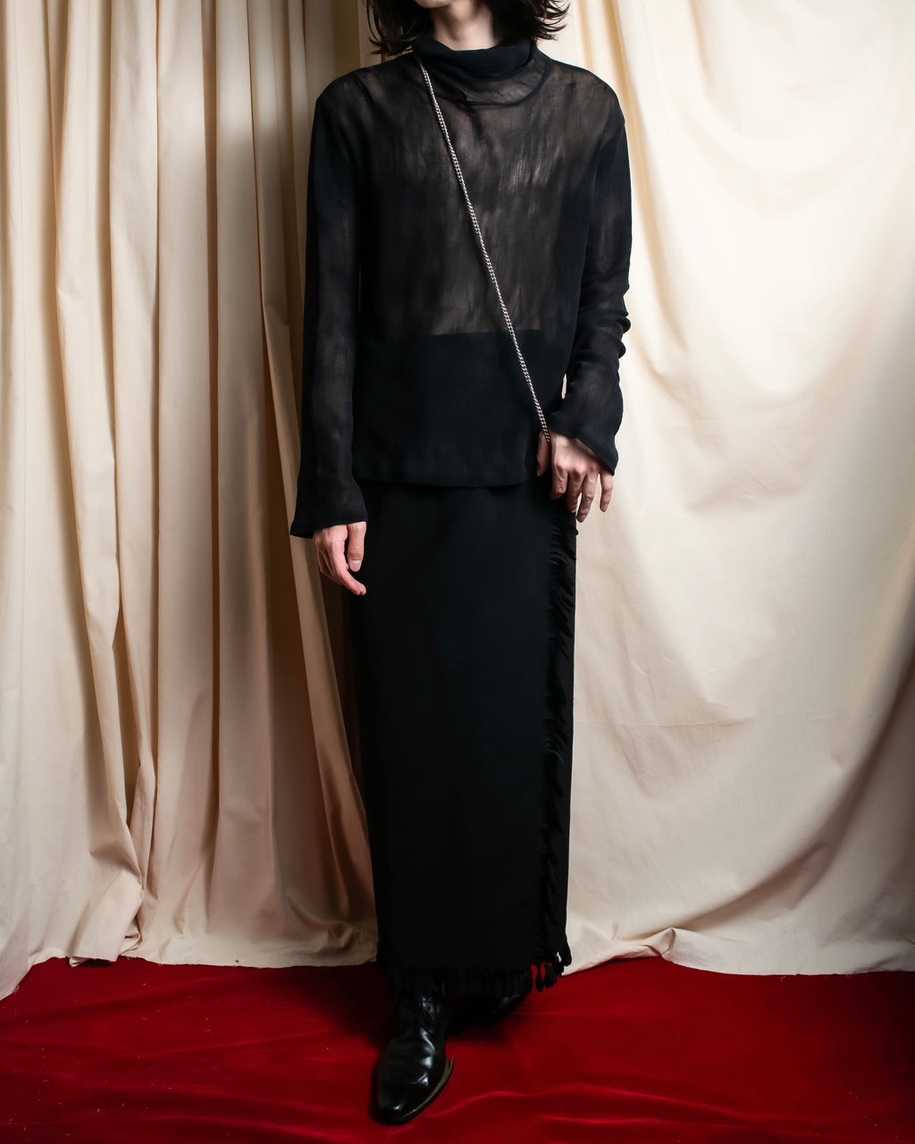 "ISSEY MIYAKE" Layered design high neck delicate knit