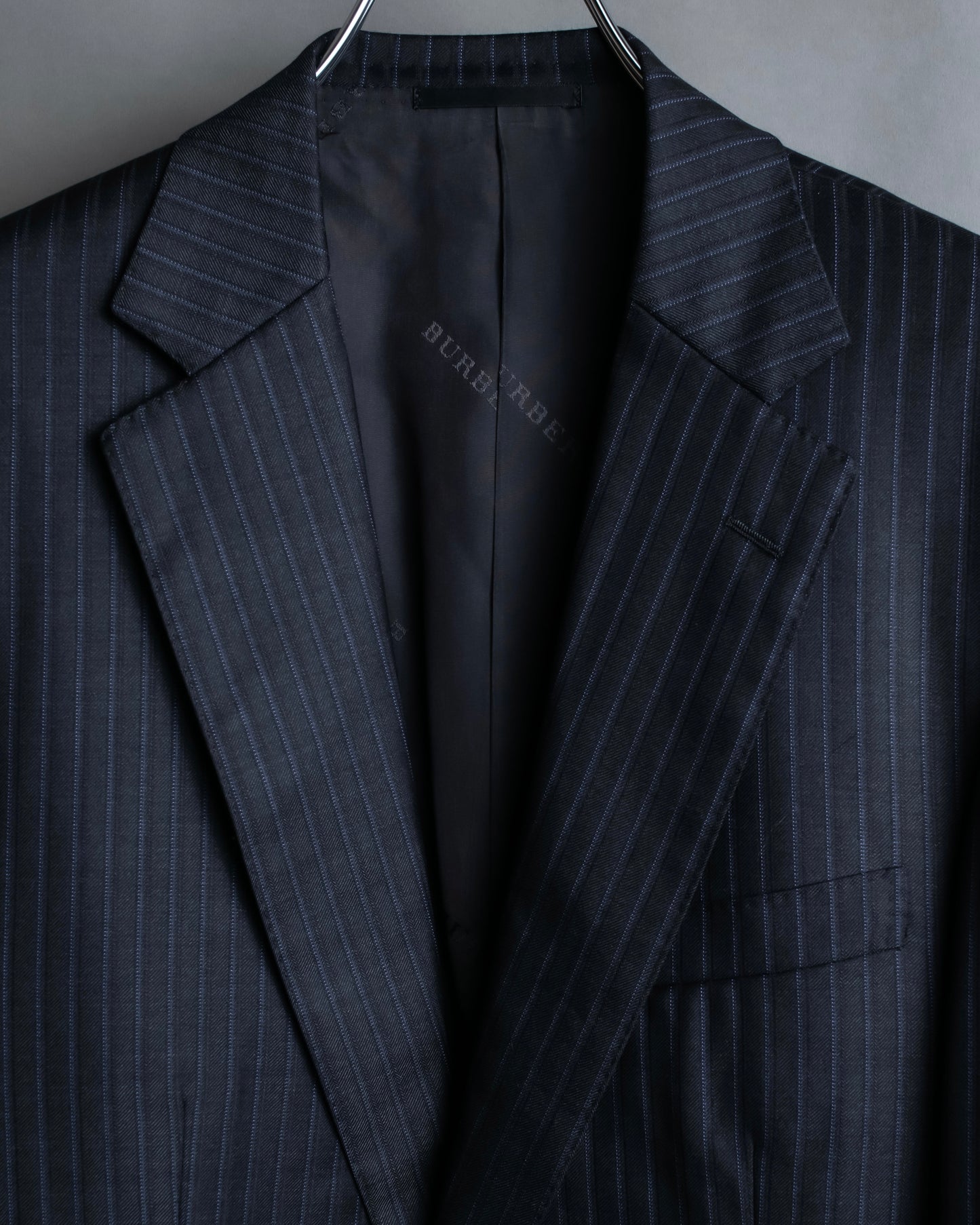 "BURBERRY" 2B tailored jacket & tapered silhouette slacks pinstripe pattern set up