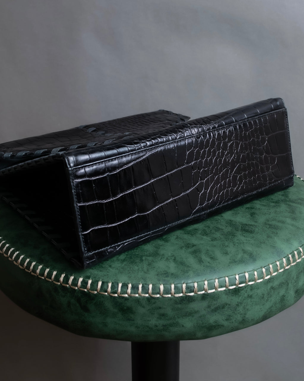 "YVES SAINT LAURENT" Braided stitch design crocodile embossed leather one-handle bag