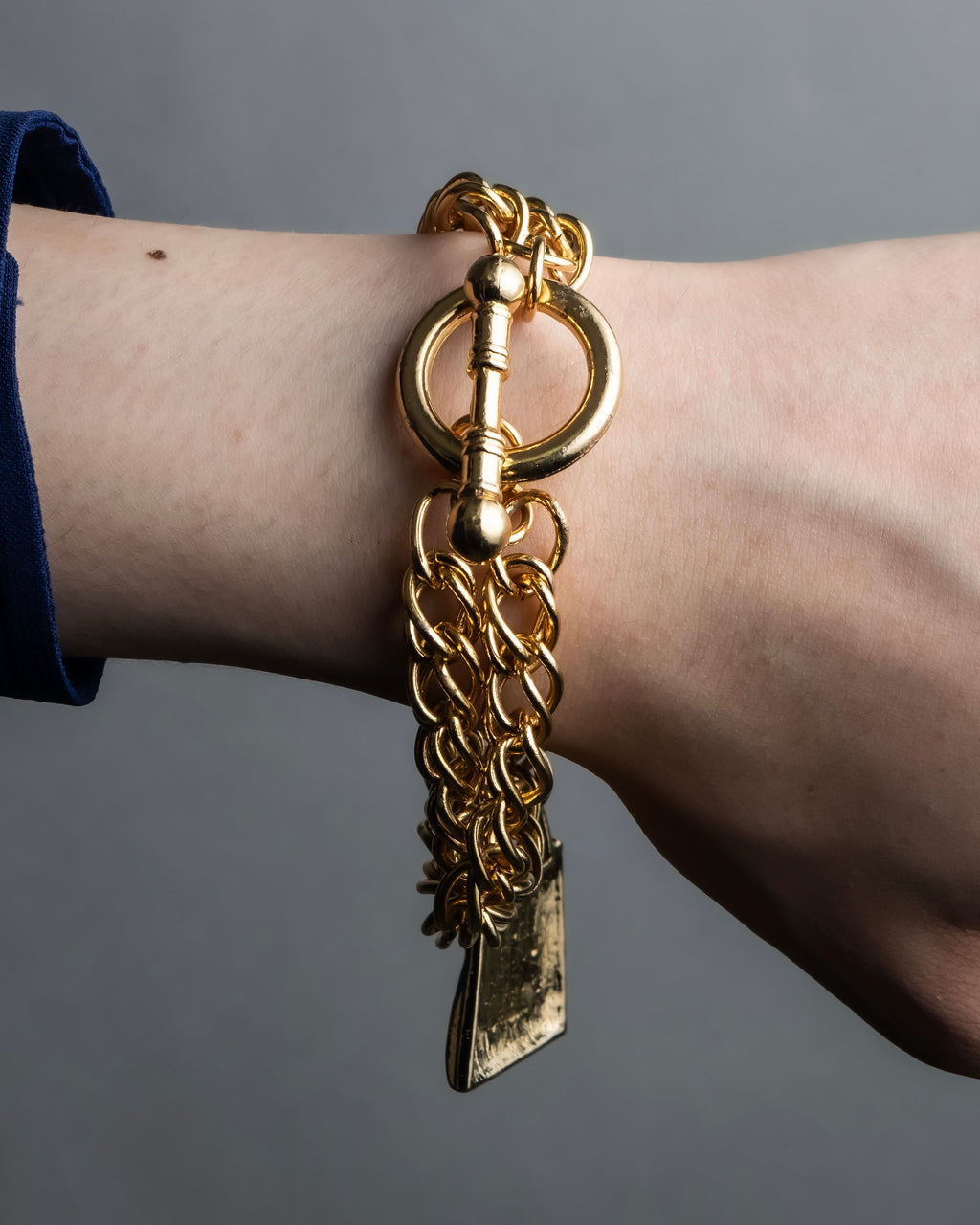 "Karl Lagerfeld" Bag charm mantel chain bracelet