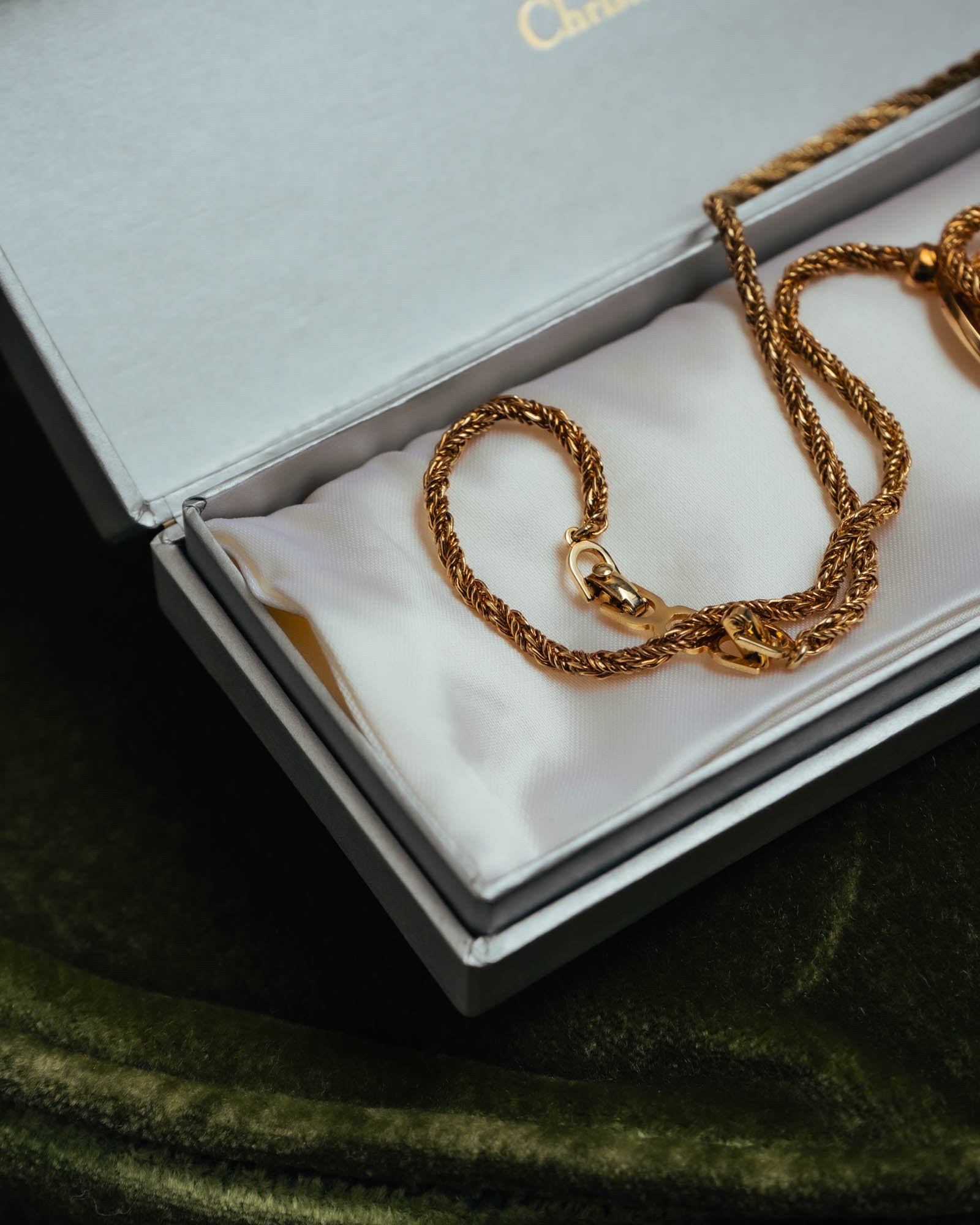 –SPECIAL– “Christian Dior” 80’s-90’s rope knot pearl drop necklace
