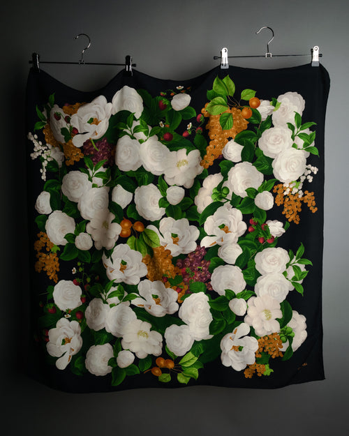 -SPECIAL- “CHANEL” 80’s-90’s camellia fruit printed silk scarf