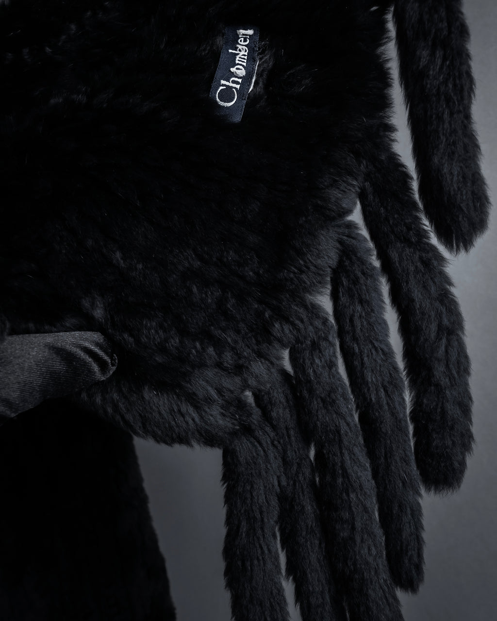 "CHOMBERT" Thick fringe design fur-like long muffler
