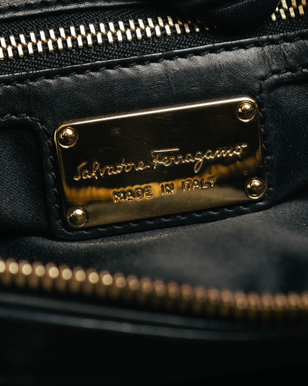 –SPECIAL– “Salvatore Ferragamo“ 00’s-10’s Black leather dome handbag