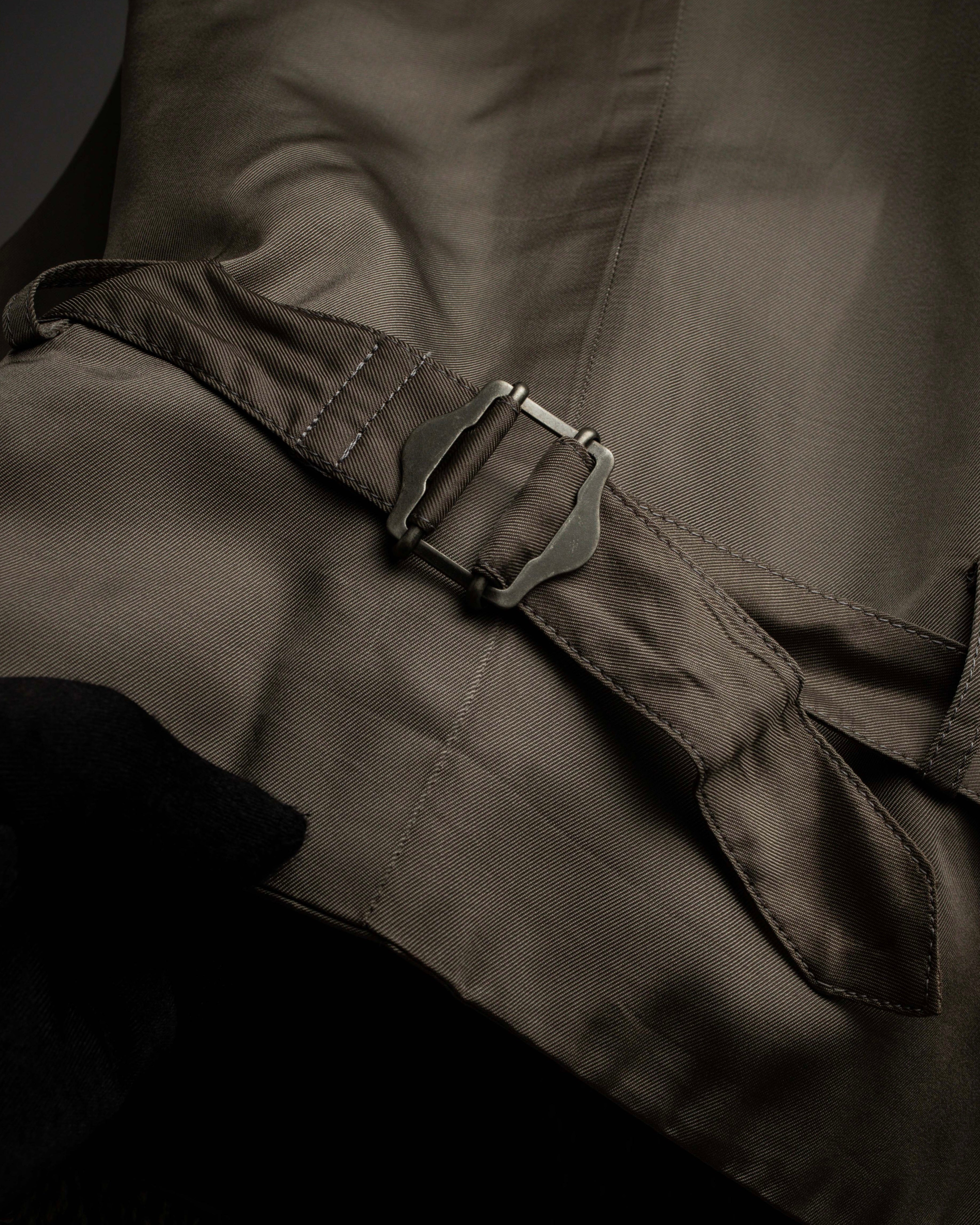 "ISSEY MIYAKE" Brushed texture 5-buttons vest