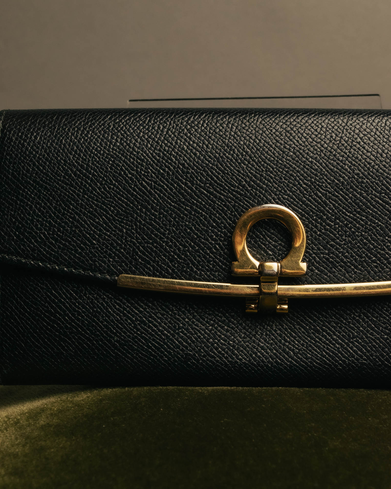“Salvatore Ferragamo” Vintage gancini continental wallet