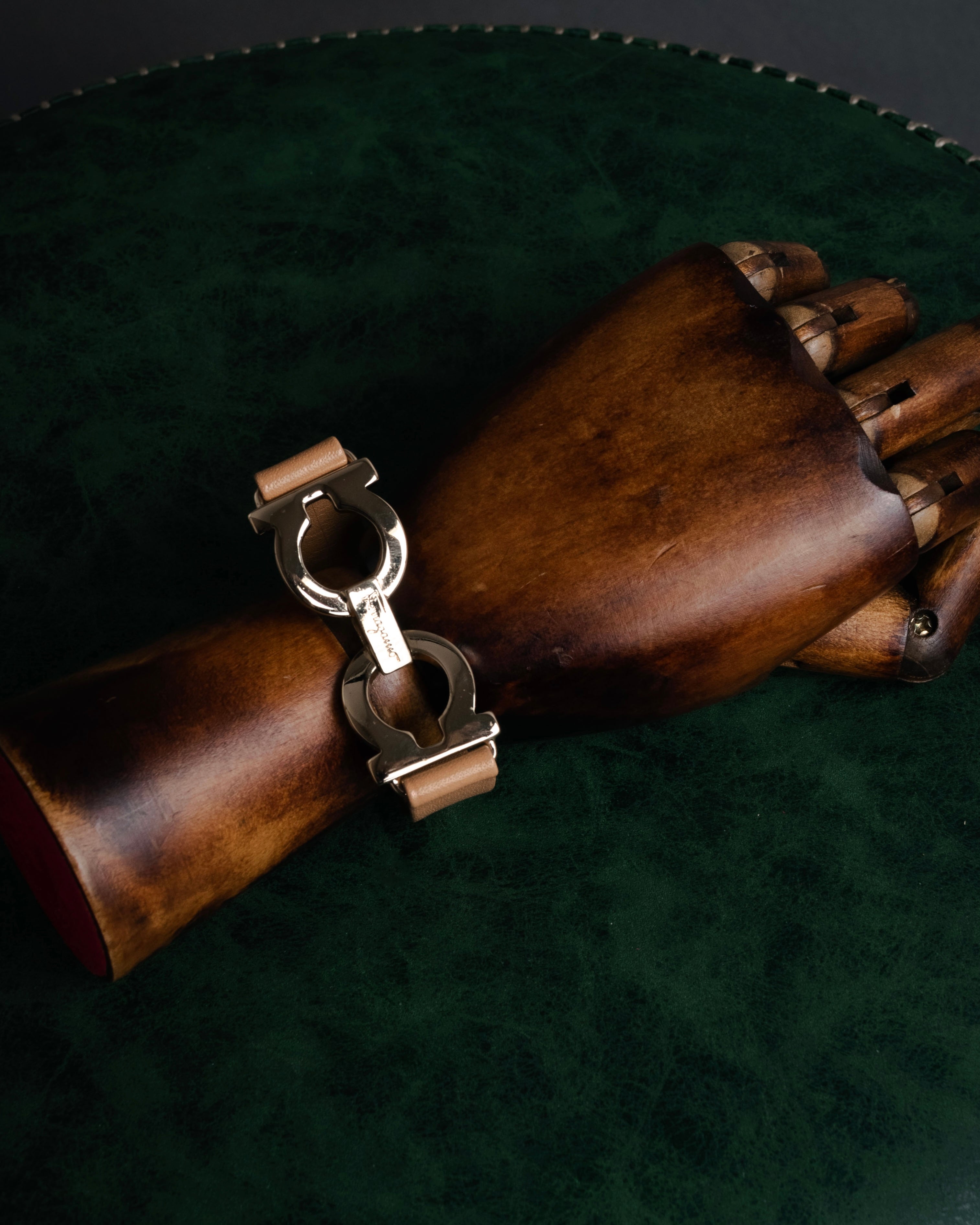 “Salvatore Ferragamo” 2000’s Gancini leather bracelet