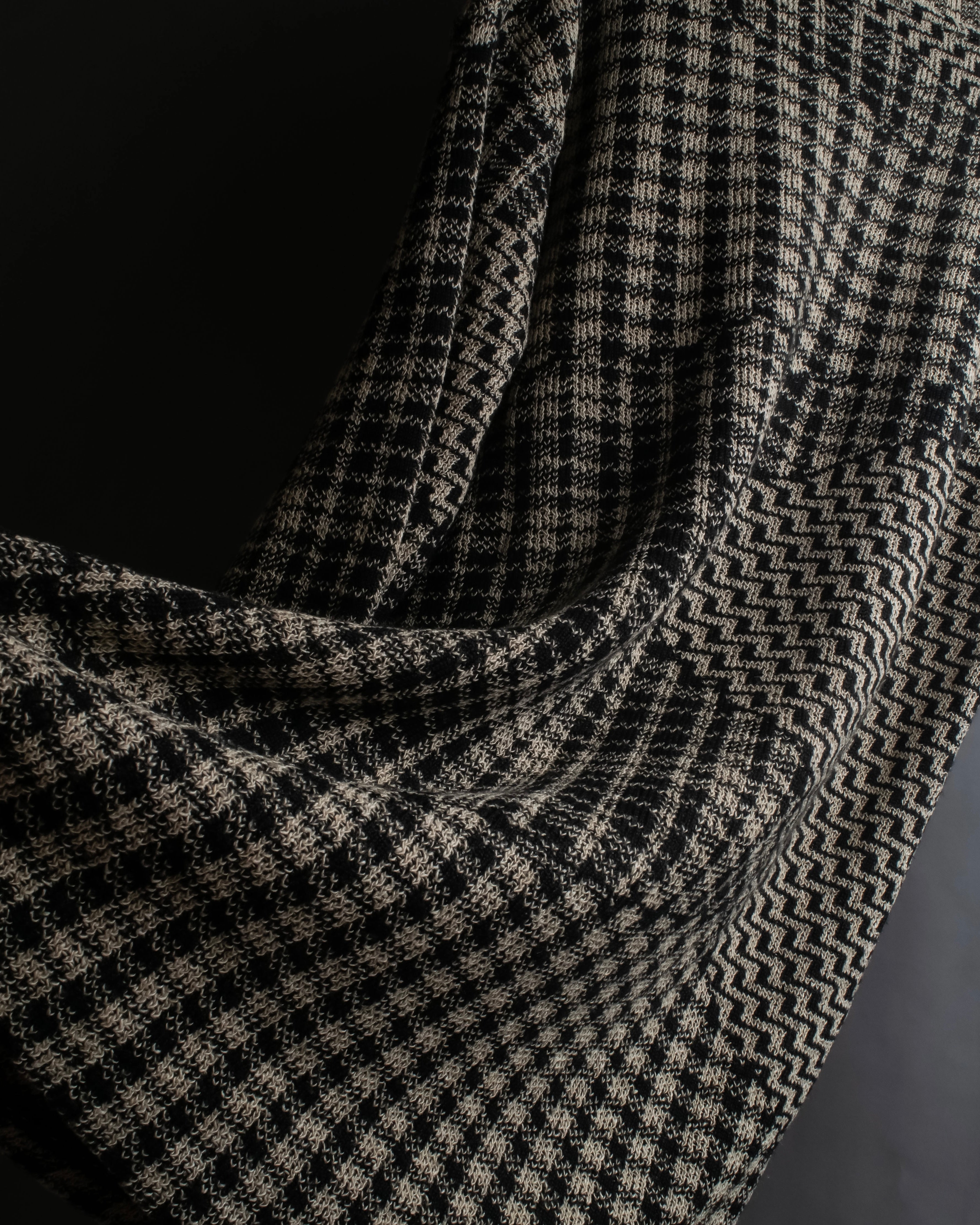 "FENDI" Houndstooth & zigzag pattern turtleneck tunic pullover