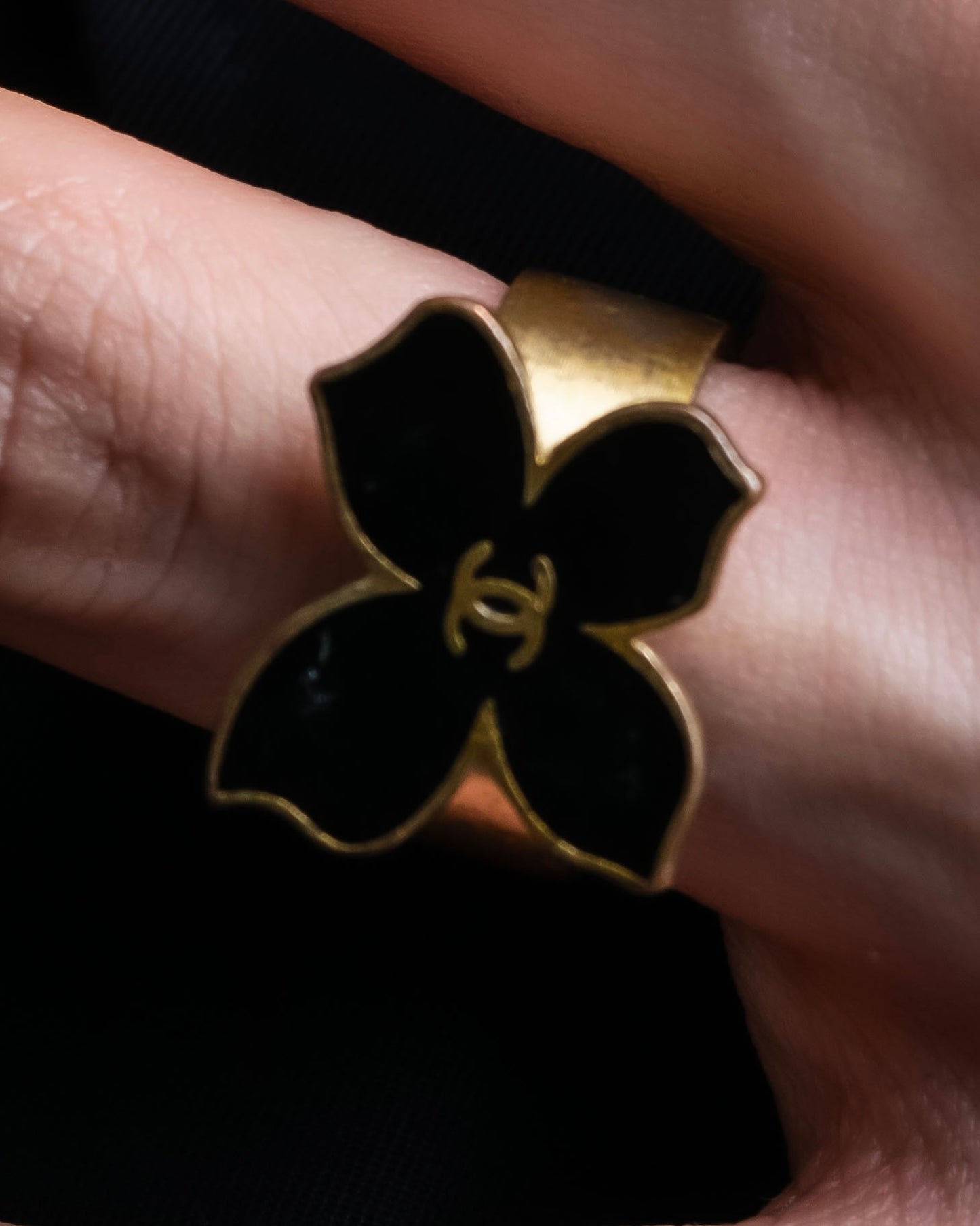 "CHANEL" Coco mark engraved butterfly motif ring