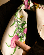 "GUCCI" 80's Flora motif vintage silk scarf