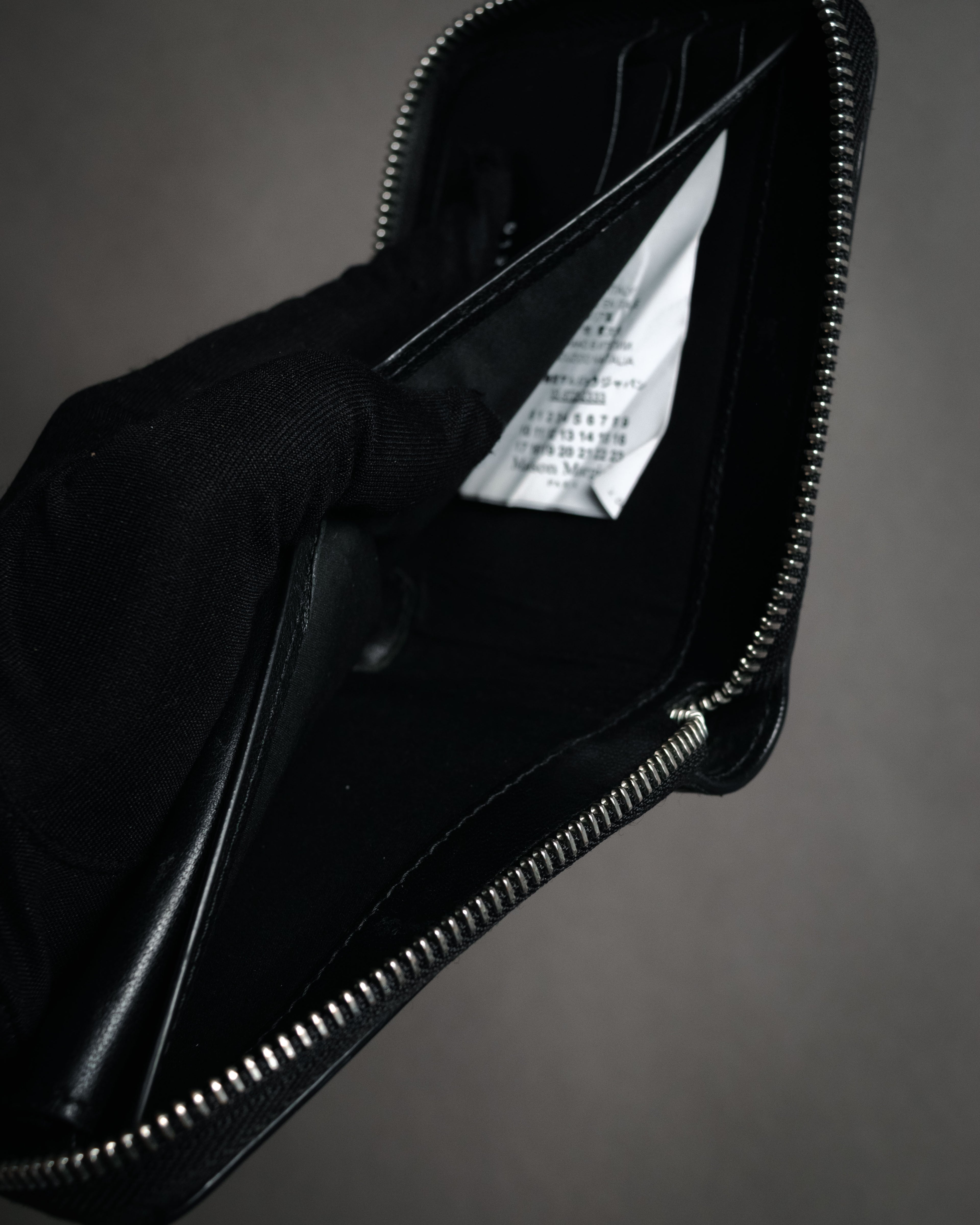 "Maison Margiela" 2020SS tabi sole patch zip wallet
