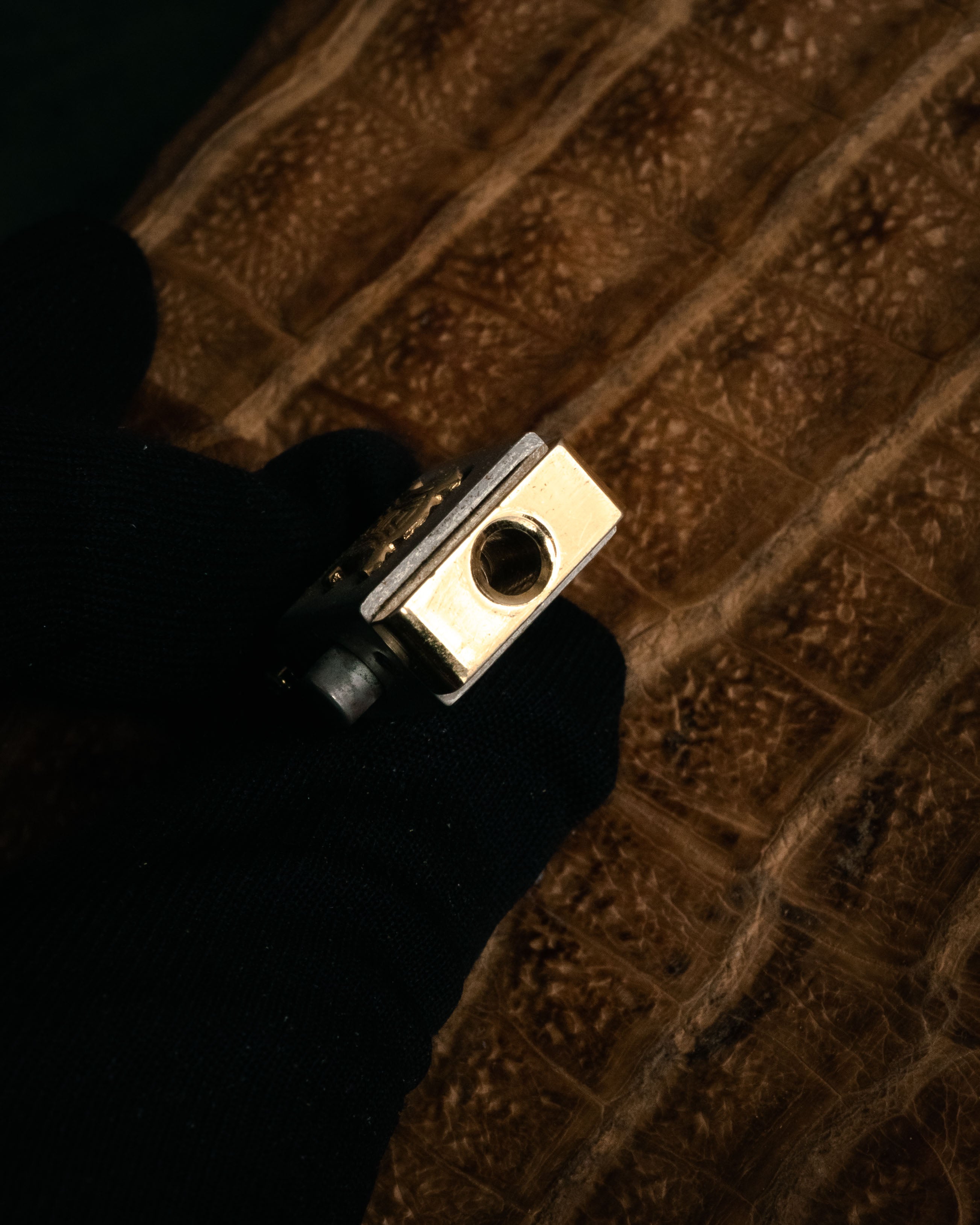 “CELINE” 80’s Hornback crocodile shoulder bag